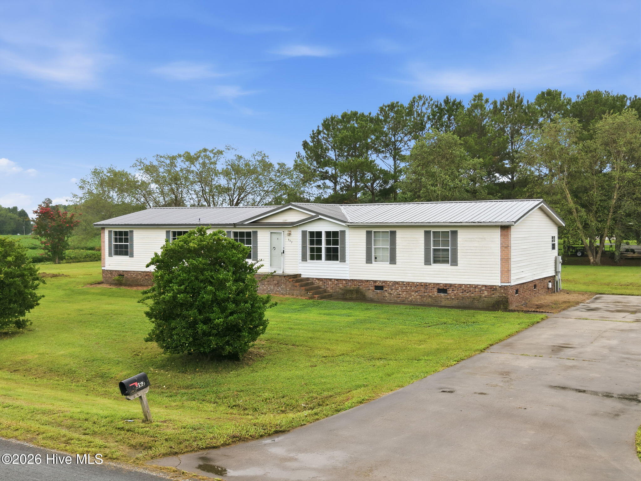 393 Abbott Farm Road Property Photo 2