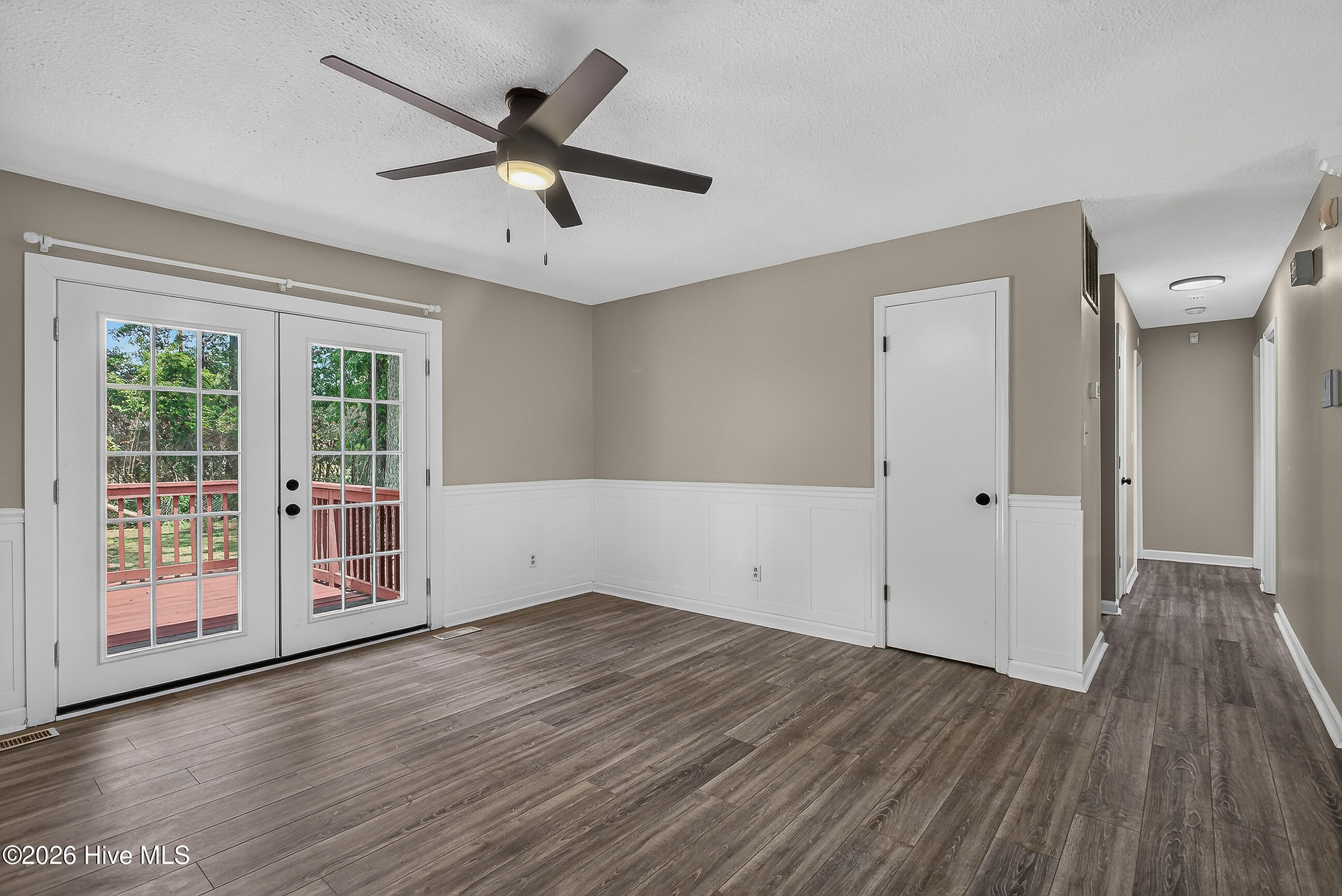 125 Linda Loop Property Photo 8