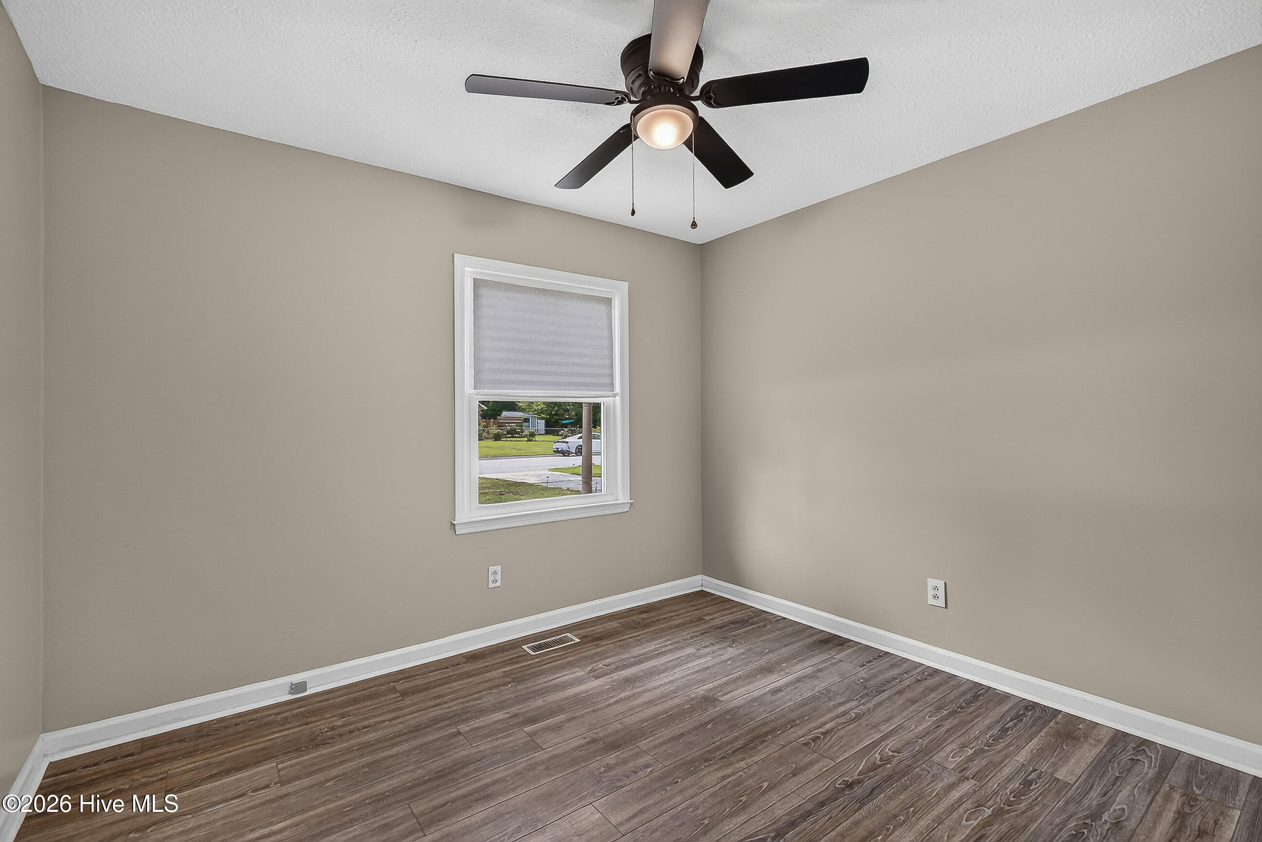 125 Linda Loop Property Photo 24