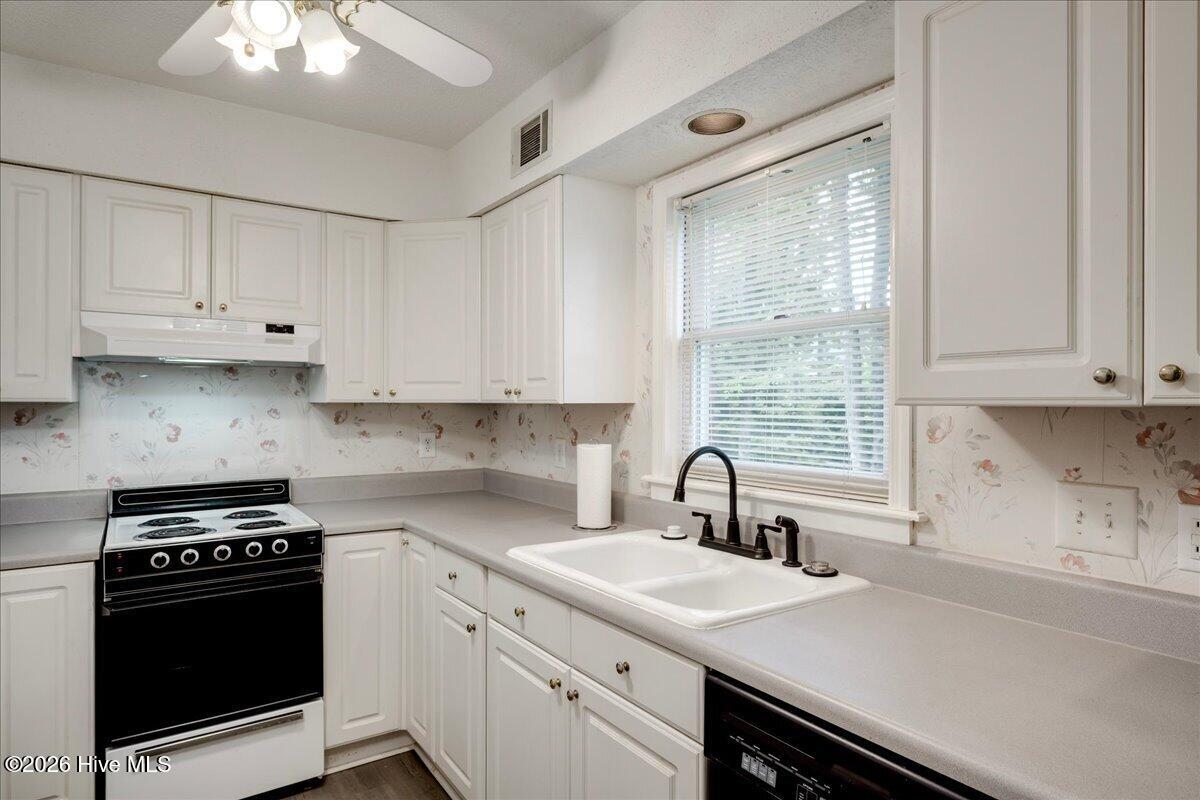 4279 Deerwood Lane E Property Photo 60