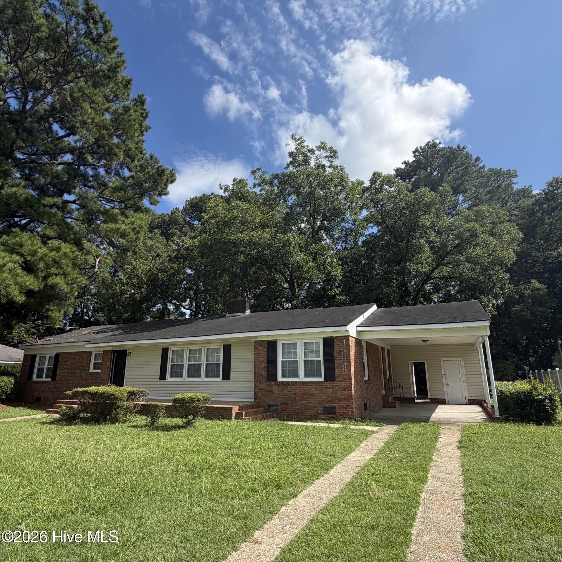 1204 S Wright Road Property Photo 1
