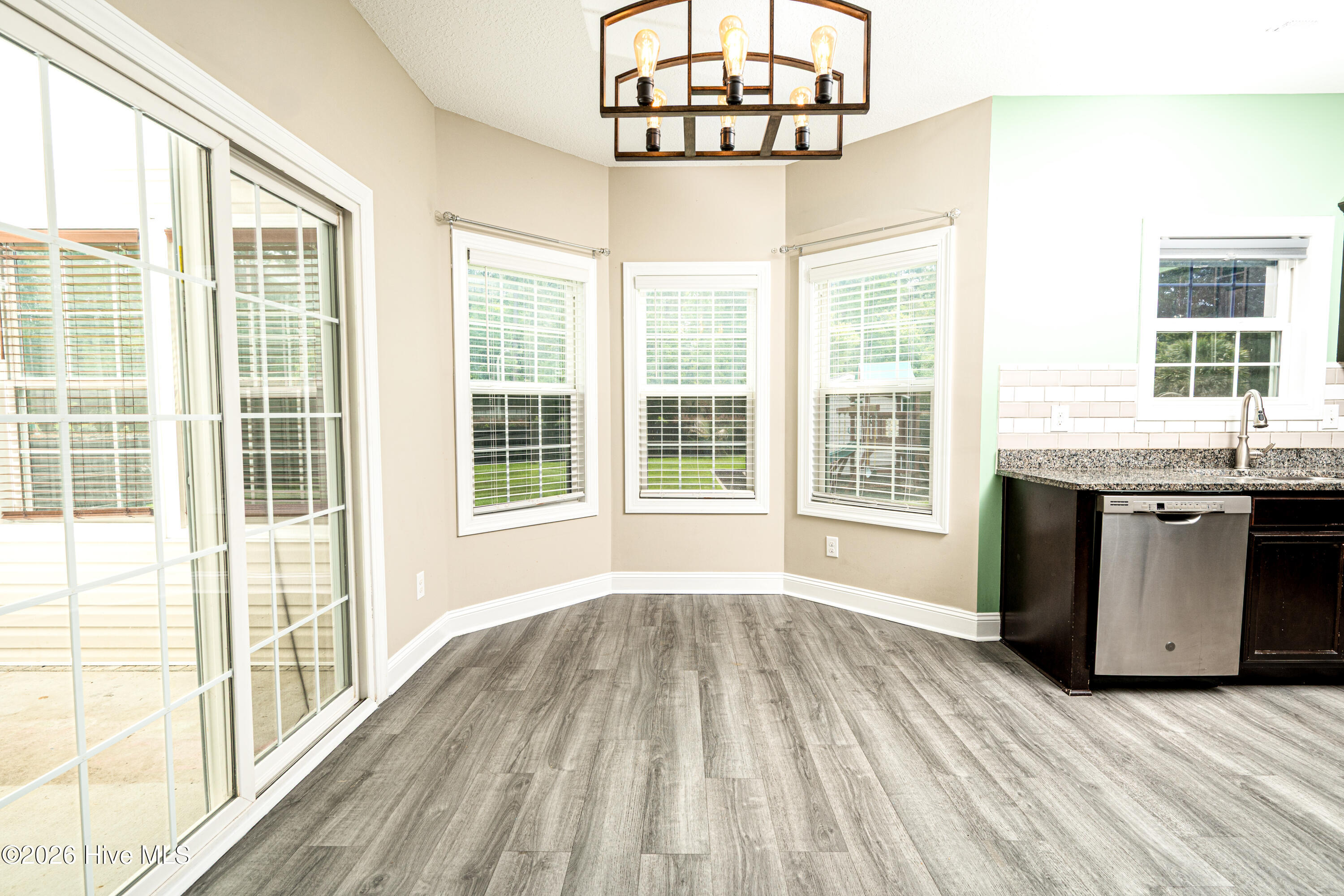 1202 Skipjack Court Property Photo 9