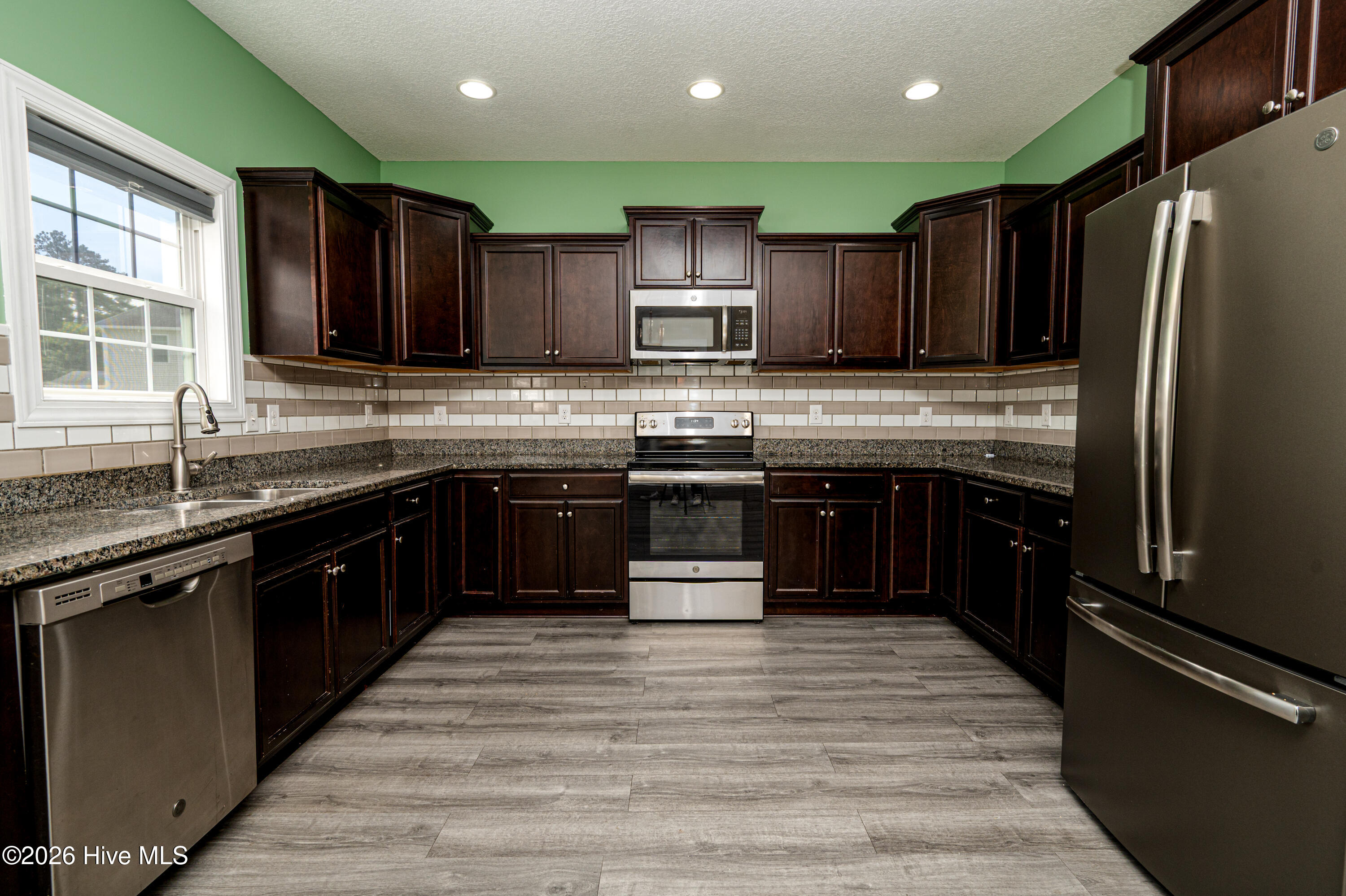 1202 Skipjack Court Property Photo 10