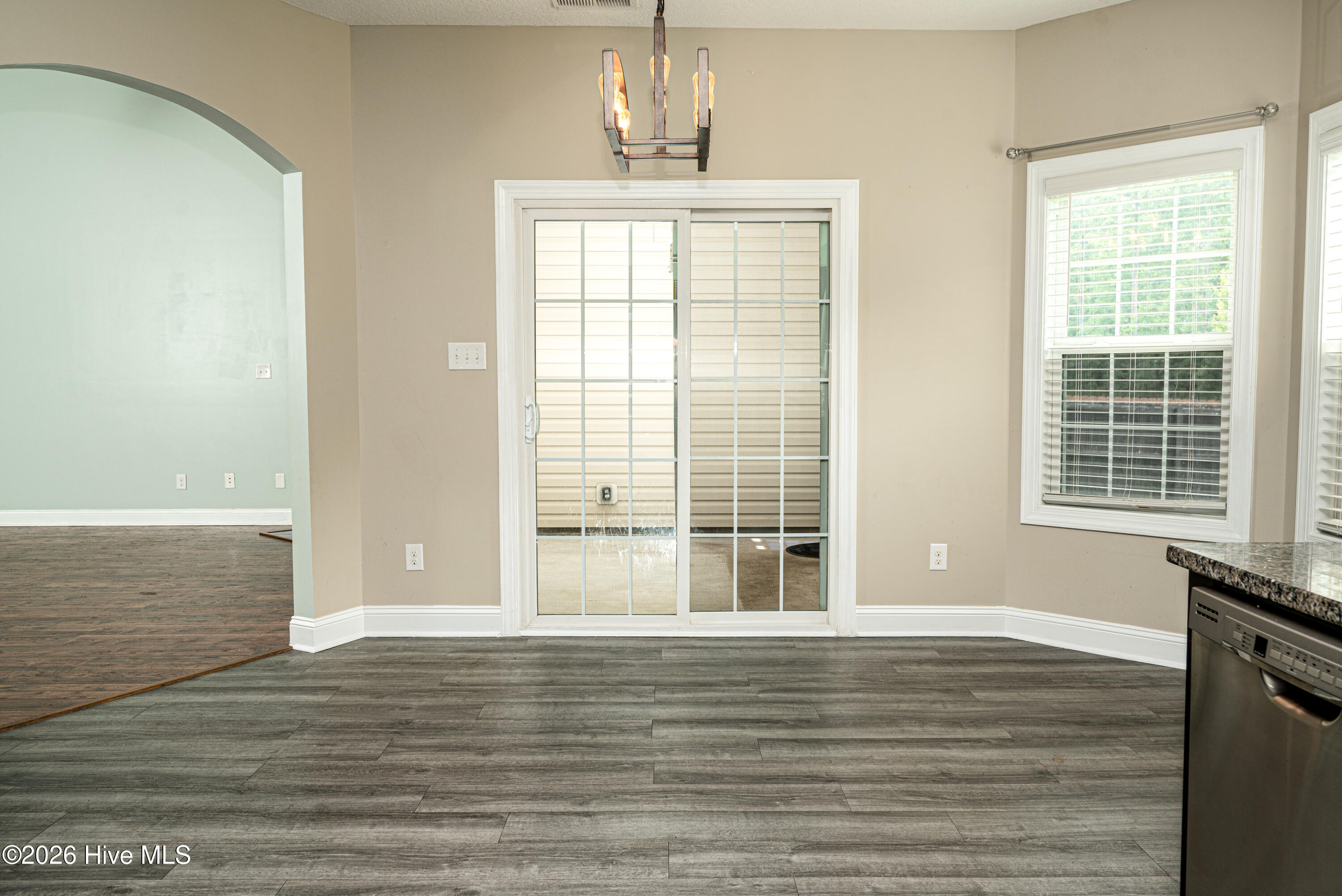 1202 Skipjack Court Property Photo 12