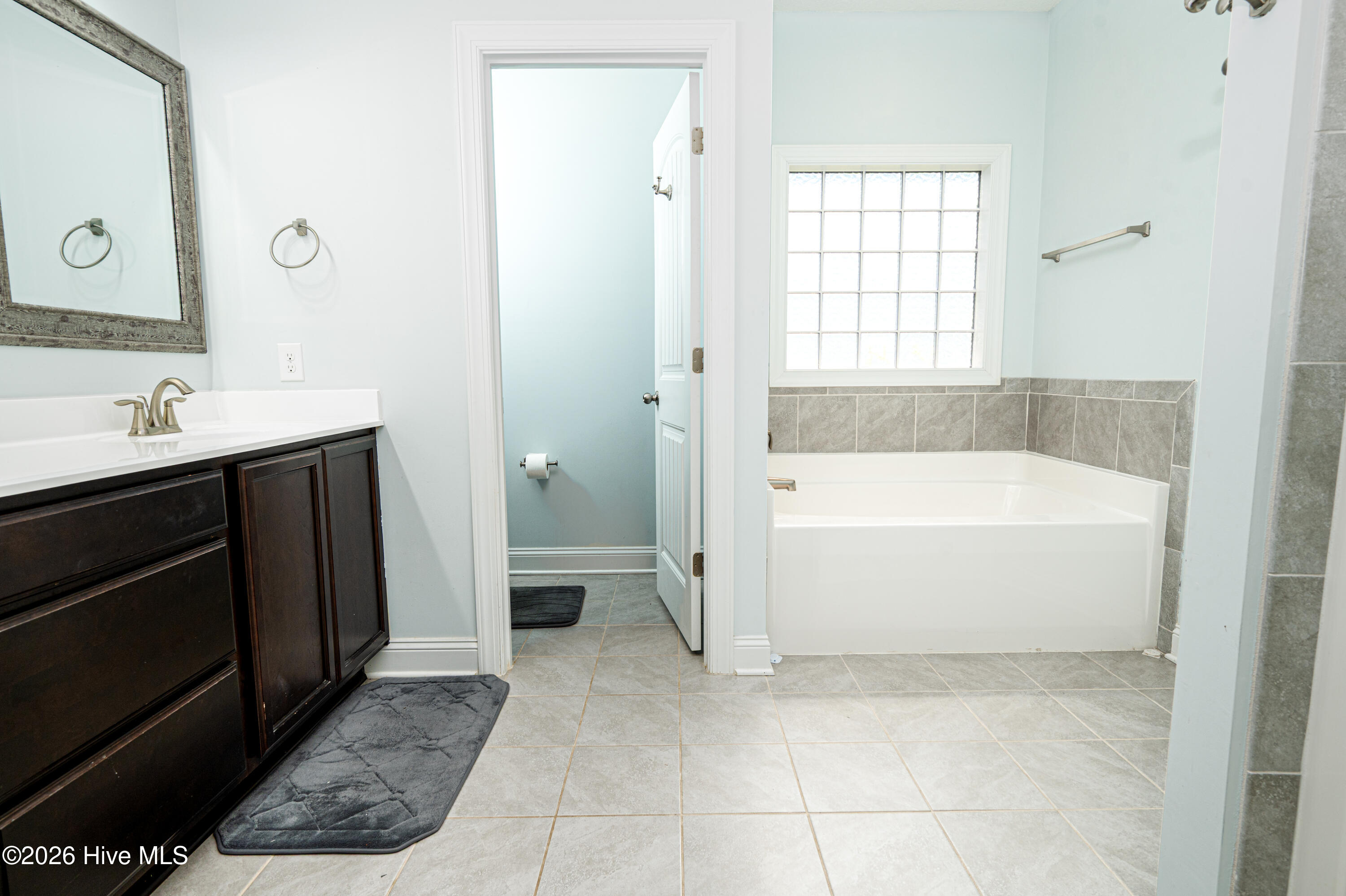 1202 Skipjack Court Property Photo 18