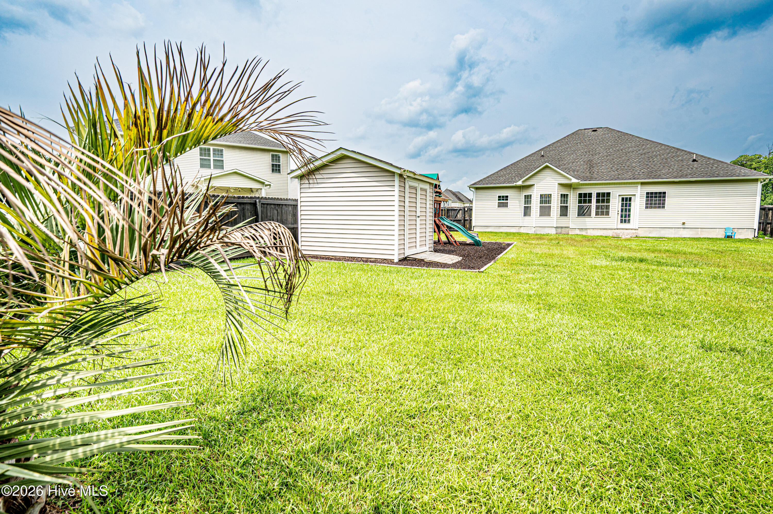 1202 Skipjack Court Property Photo 28