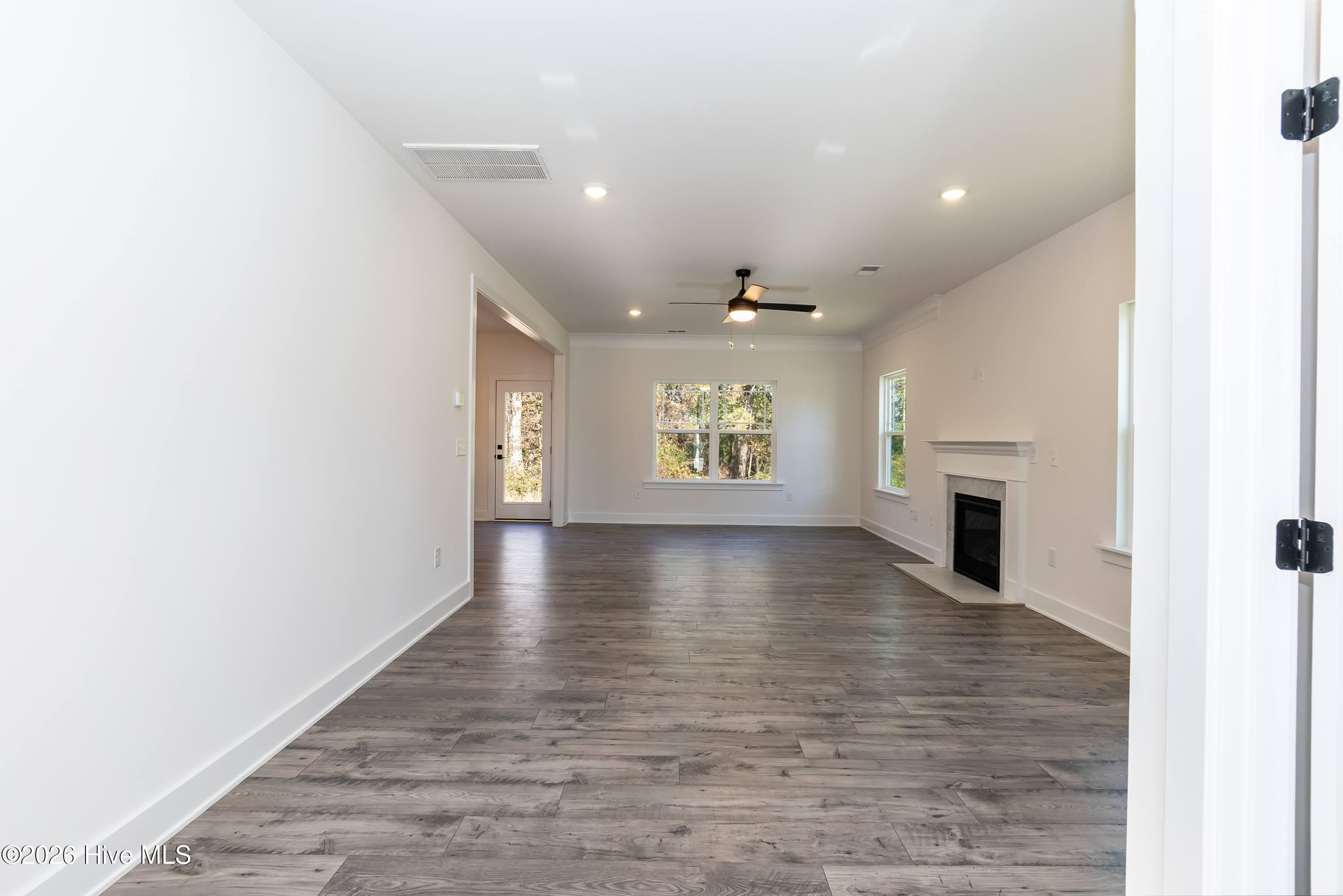 400 Whitetail Way Property Photo 6