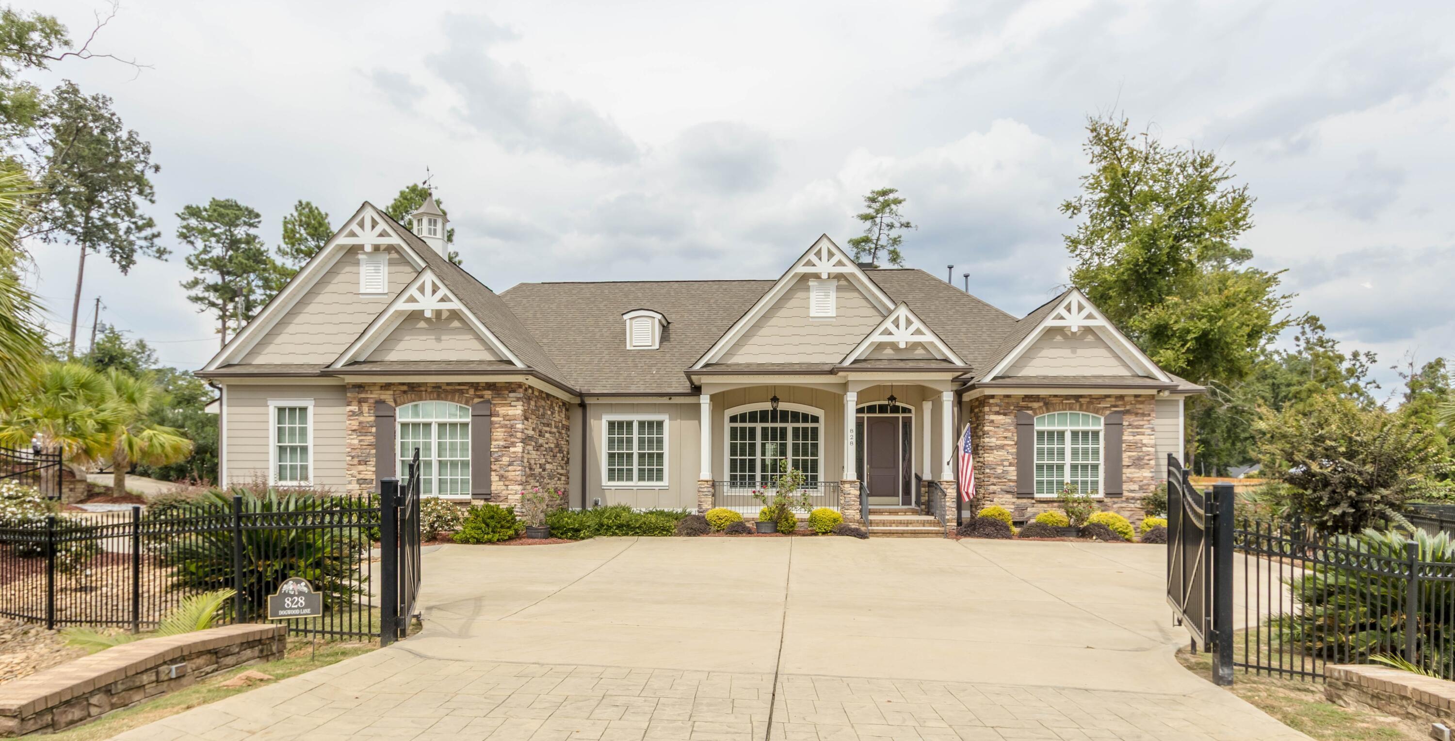 828 Dogwood Lane Property Photo 1