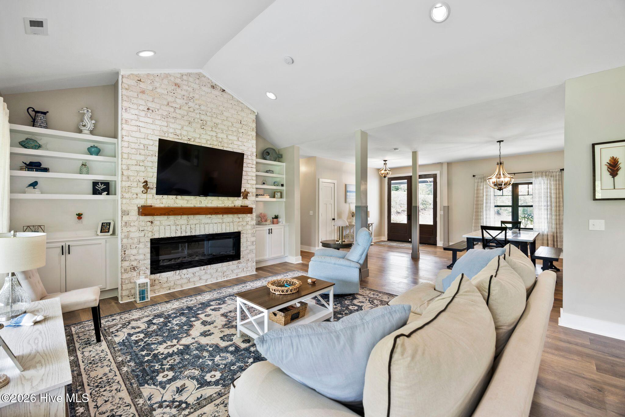 8104 Mainsail Lane Property Photo 15