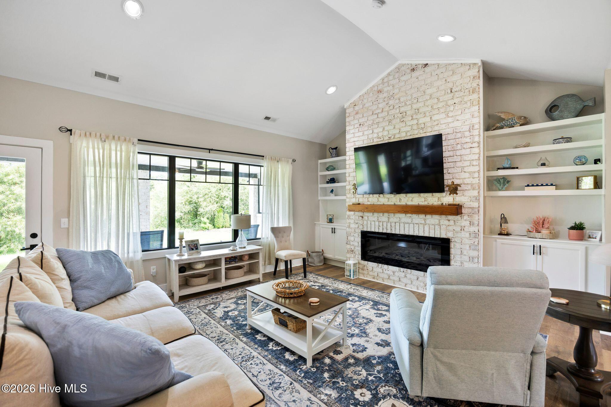 8104 Mainsail Lane Property Photo 17