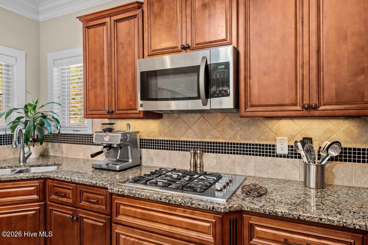 155 Hadley Court Property Photo 16