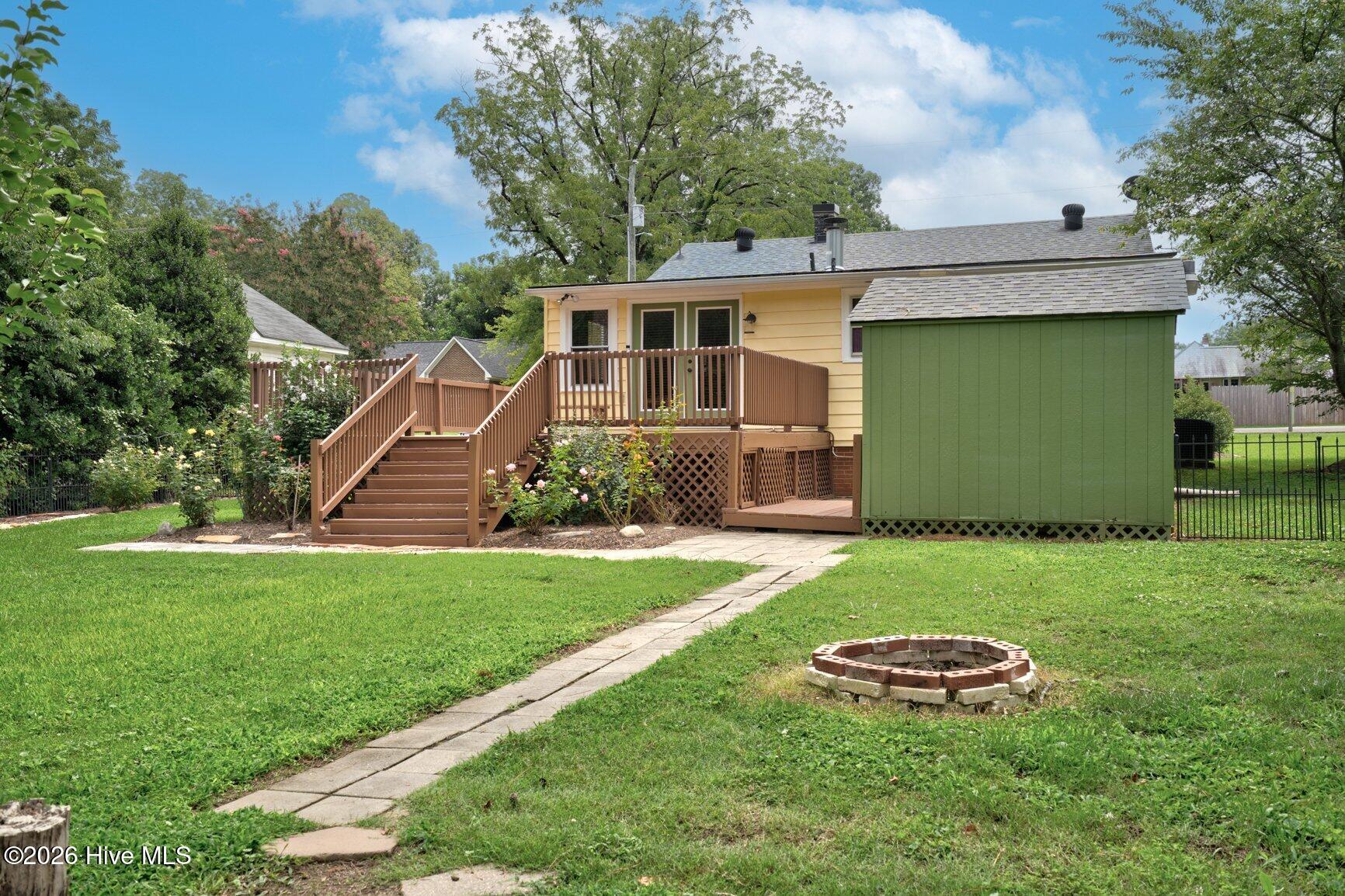 209 E Franklin Street Property Photo 34
