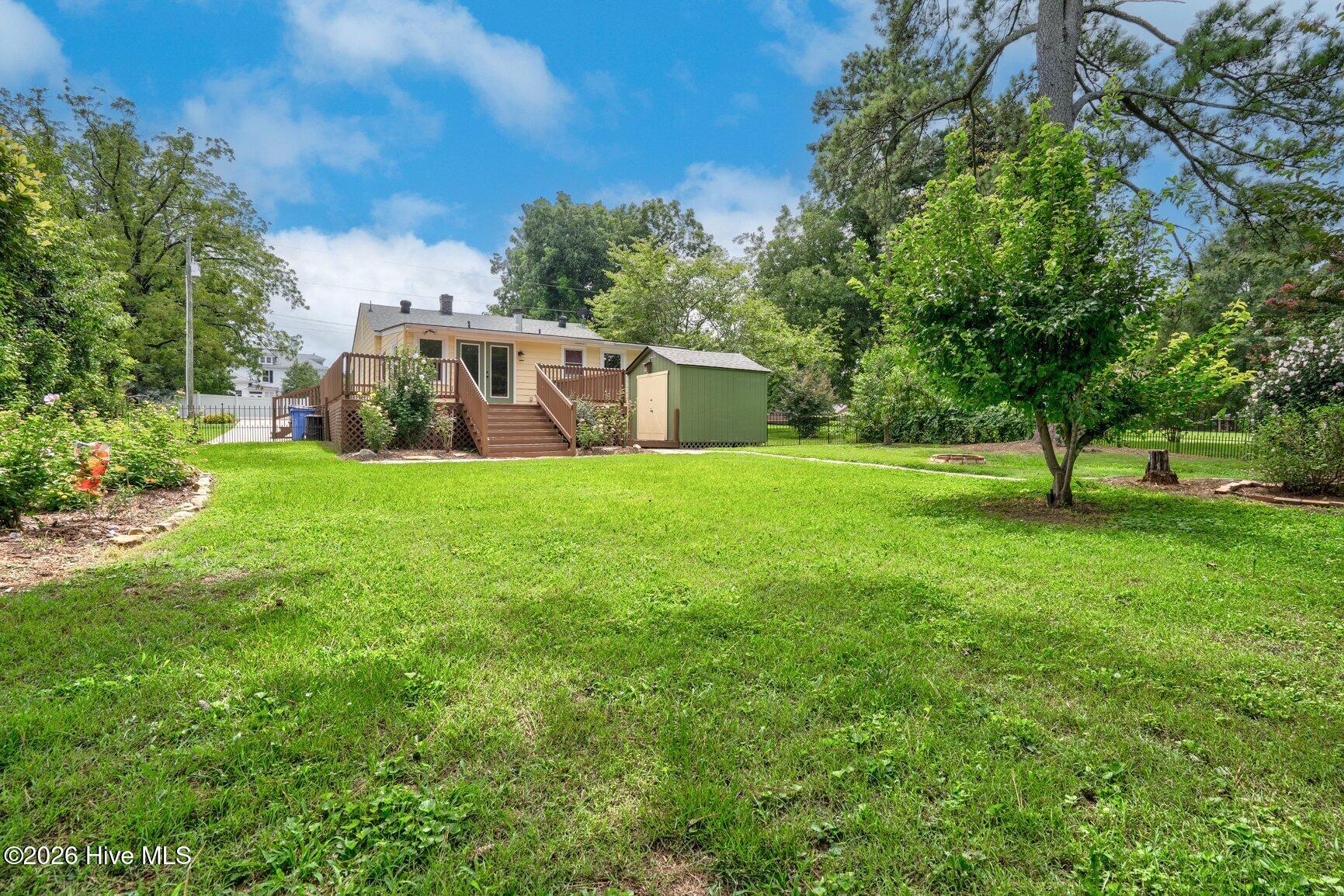 209 E Franklin Street Property Photo 35