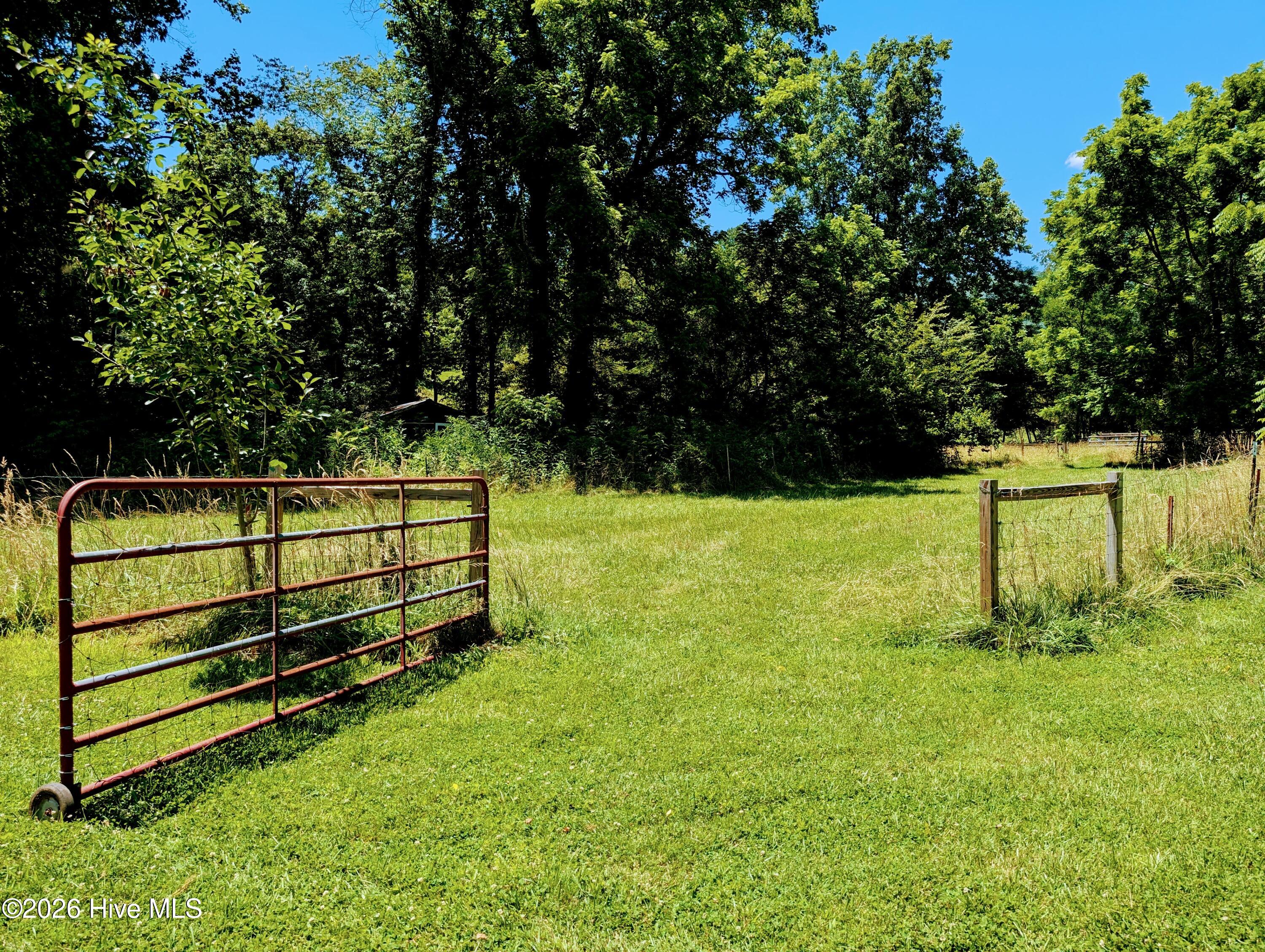 169 E Vineyard Road Property Photo 19