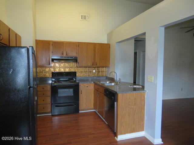 3656 Pebble Creek Drive Property Photo 4