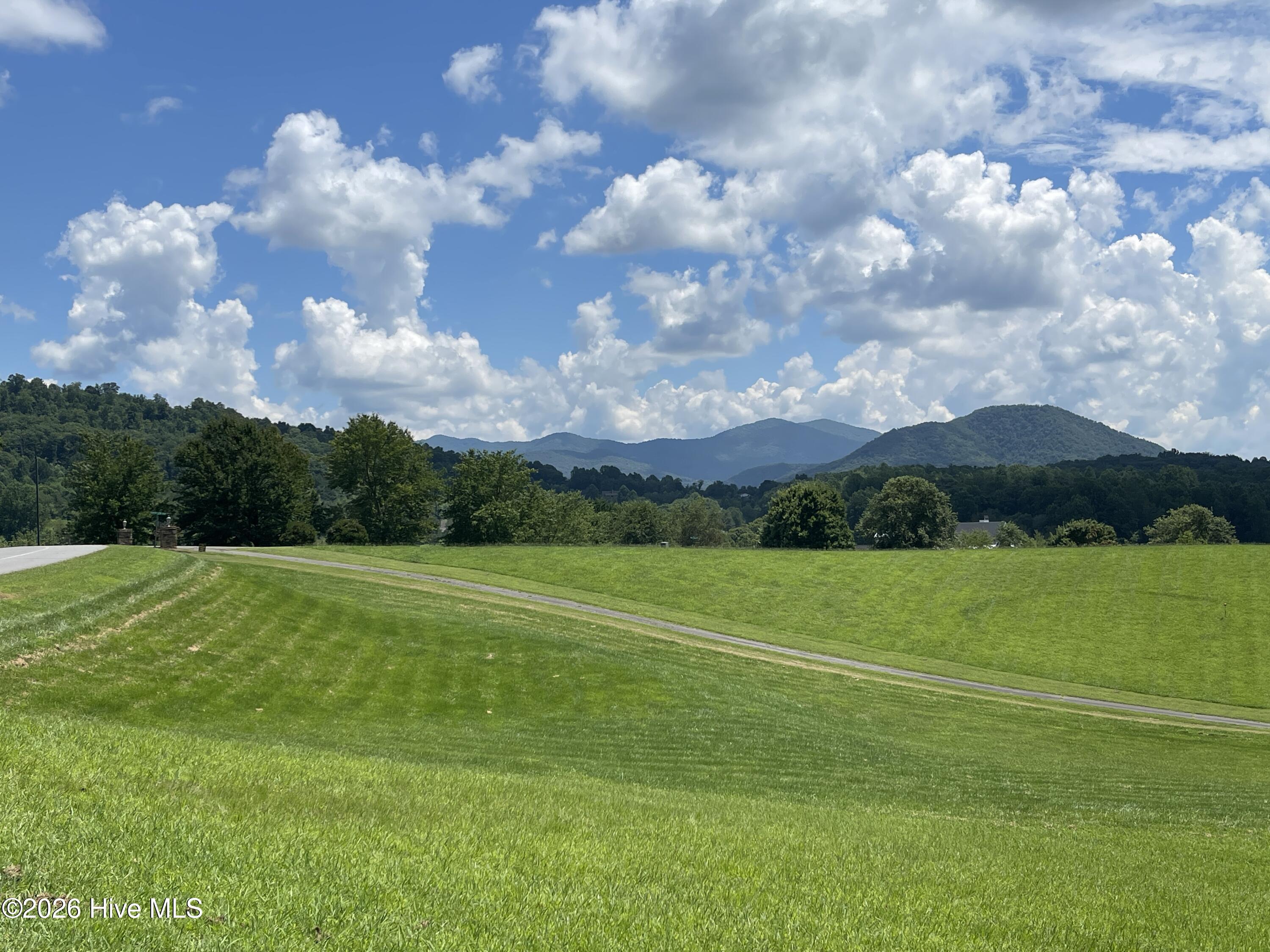 2k Mountain Harbour Drive Property Photo 6