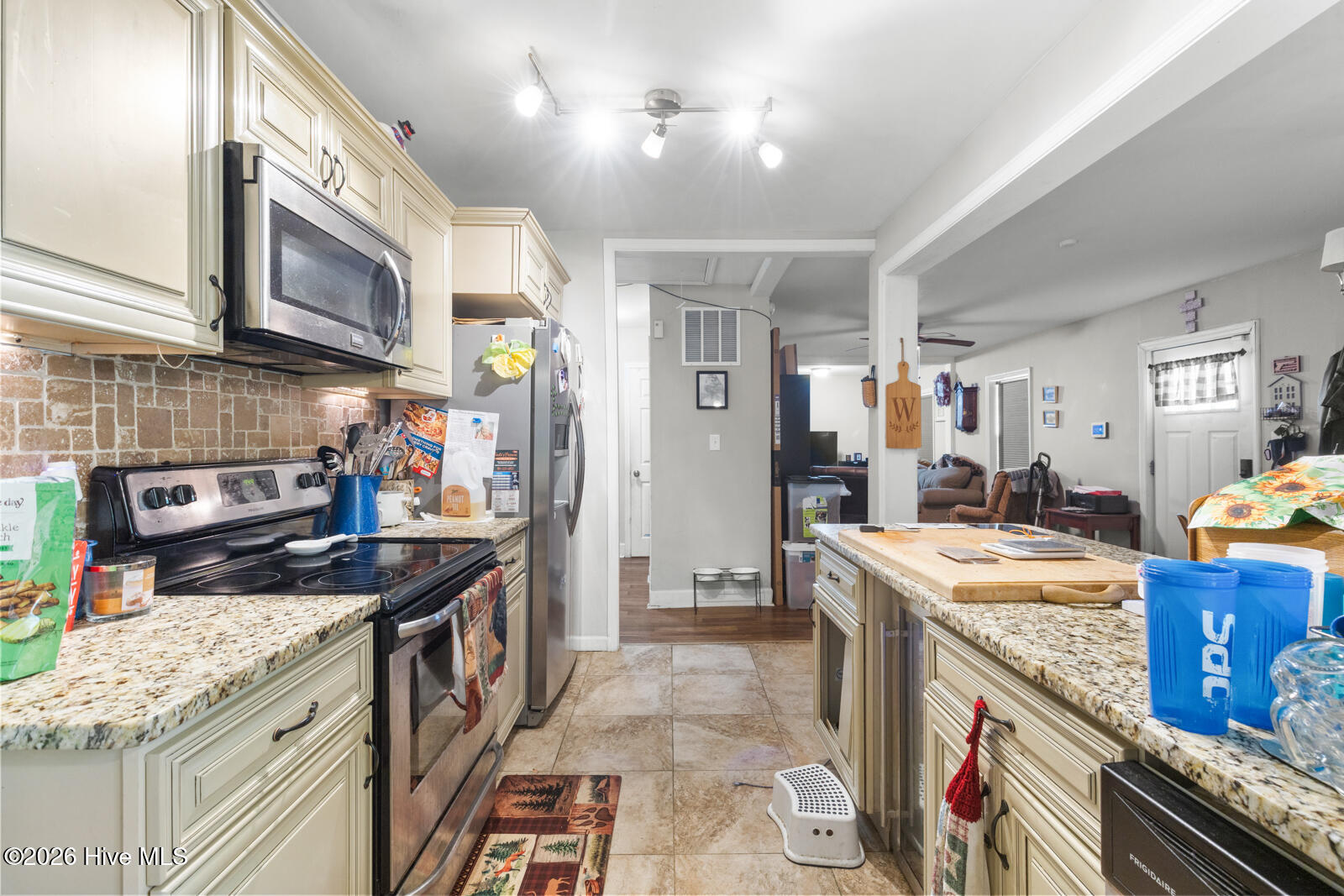 110 Queens Road Property Photo 10