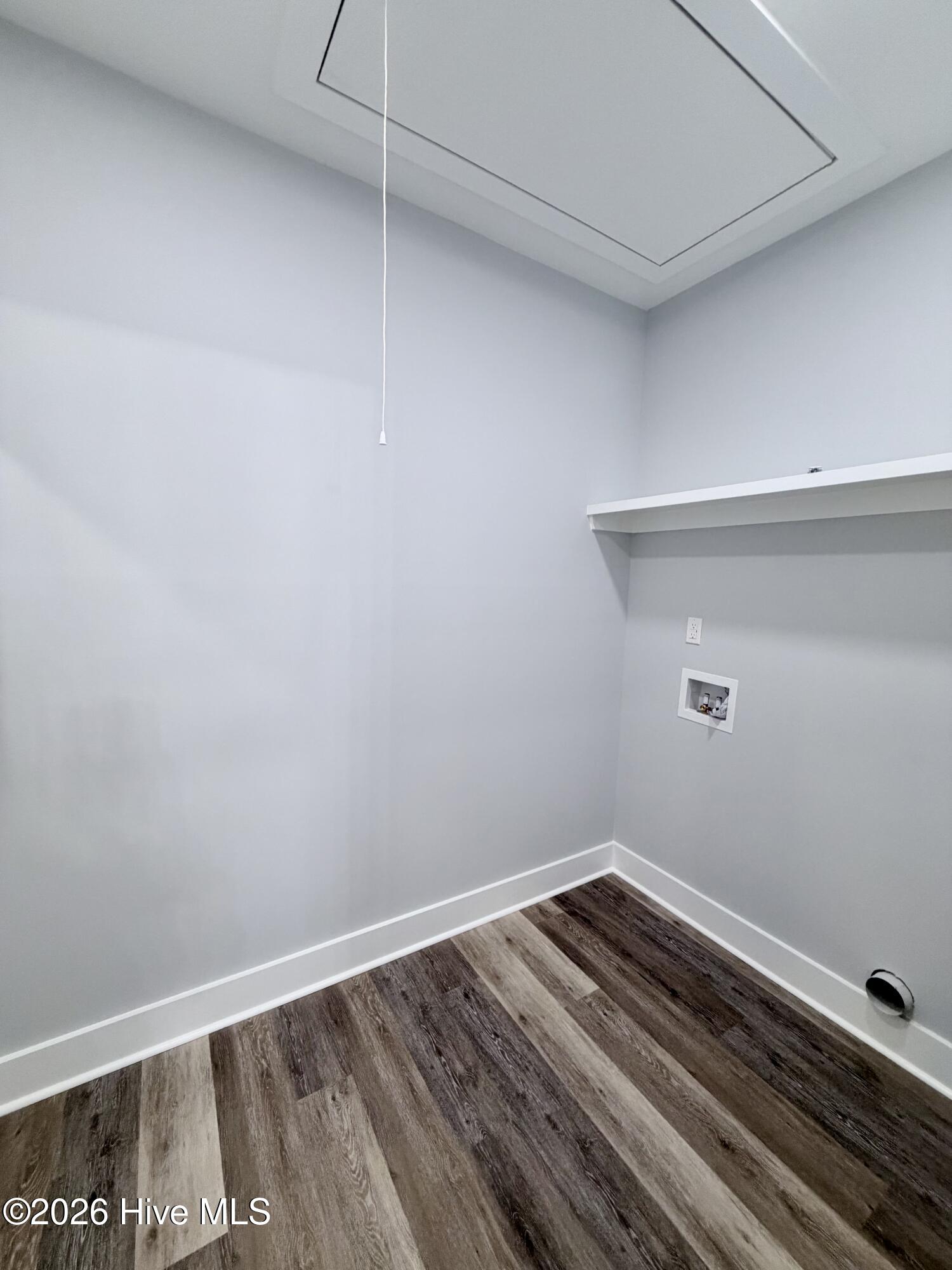 1547 S Atlantic Drive Property Photo 7