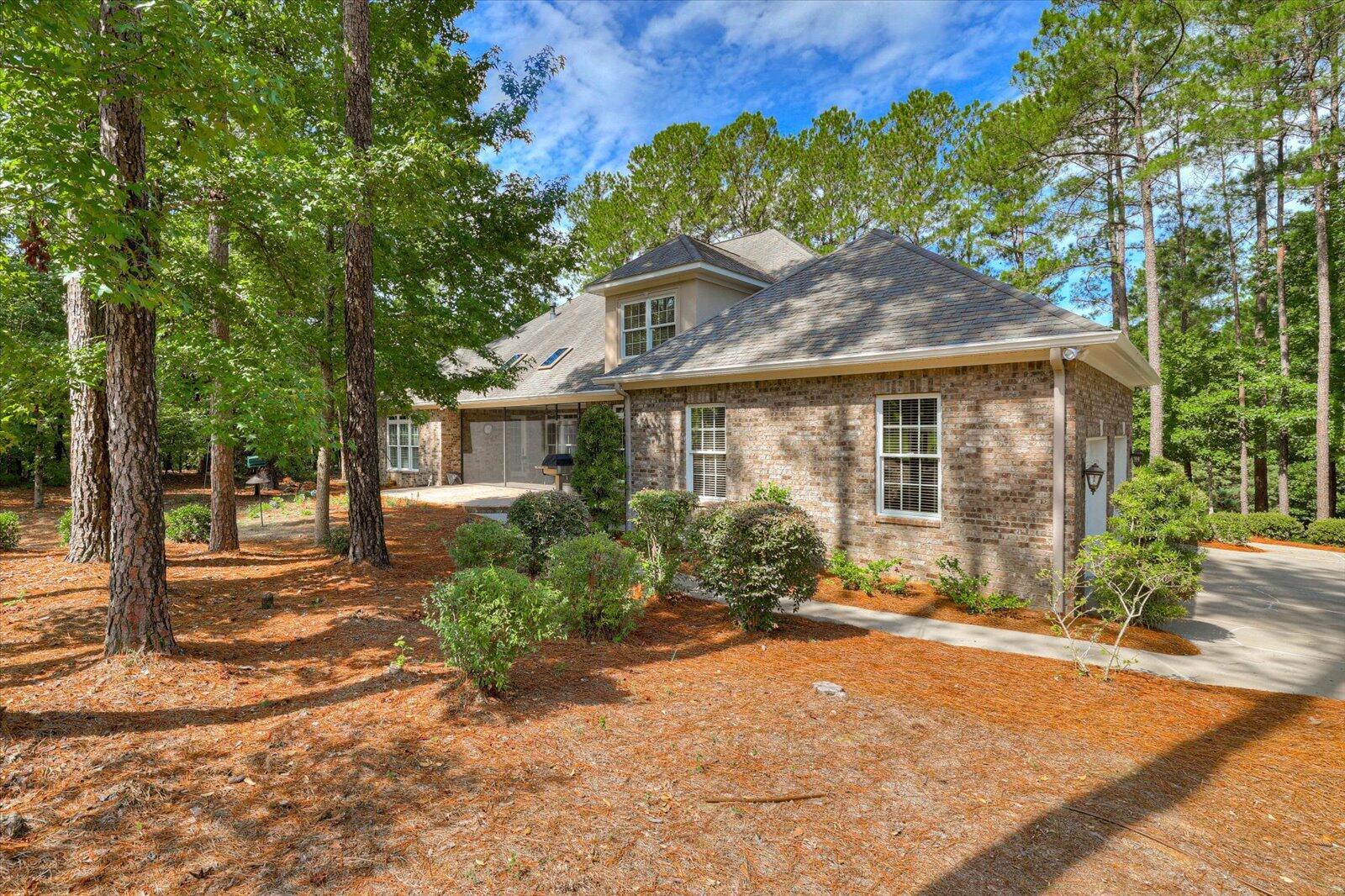 298 Savannah Way Property Photo 7