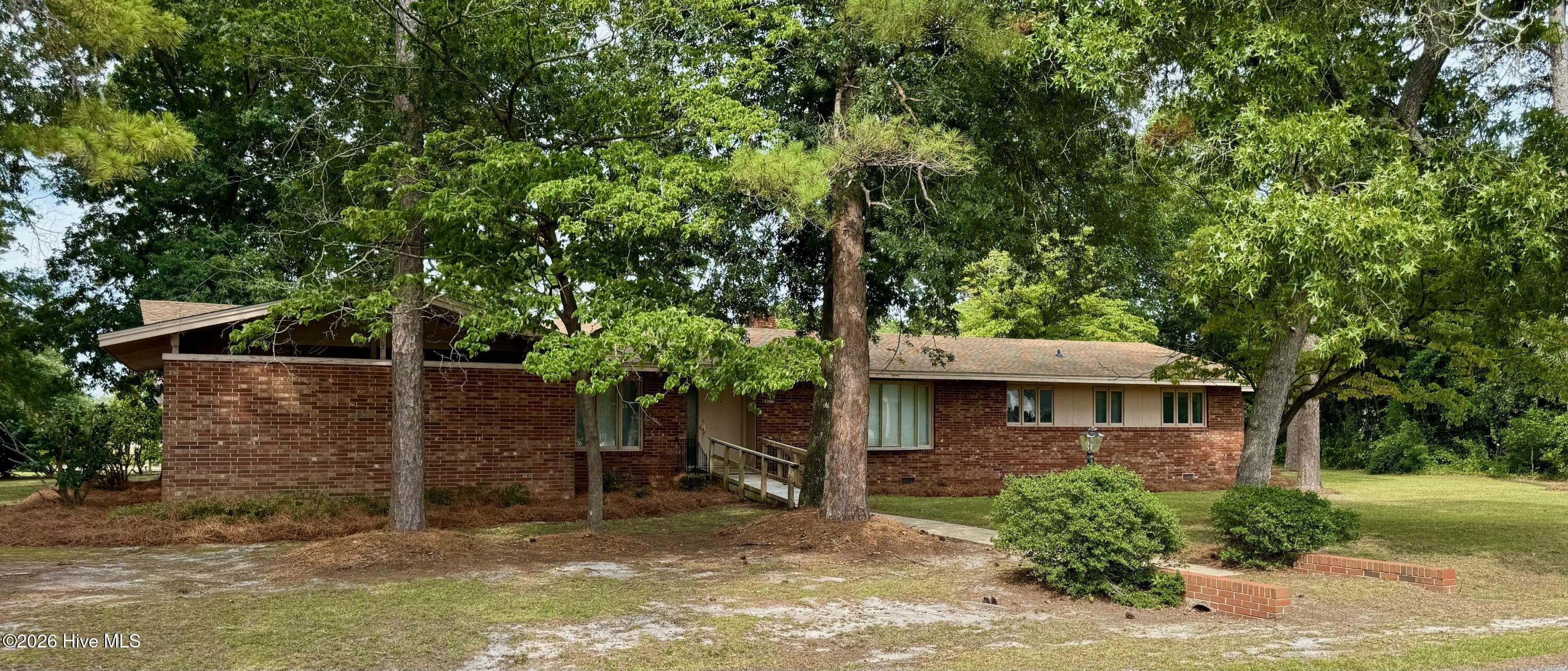 2206 Second Avenue Property Photo 1