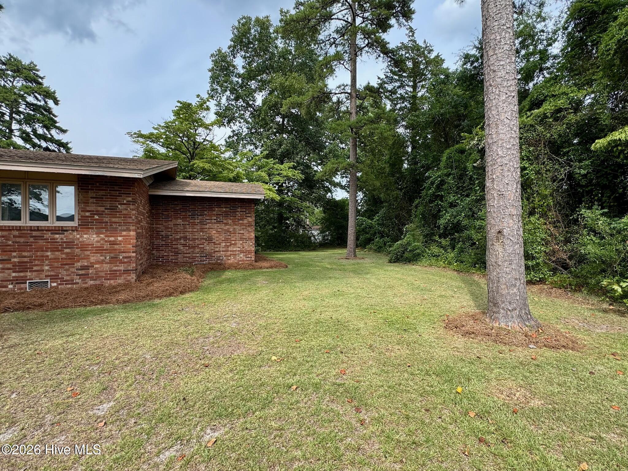 2206 Second Avenue Property Photo 4