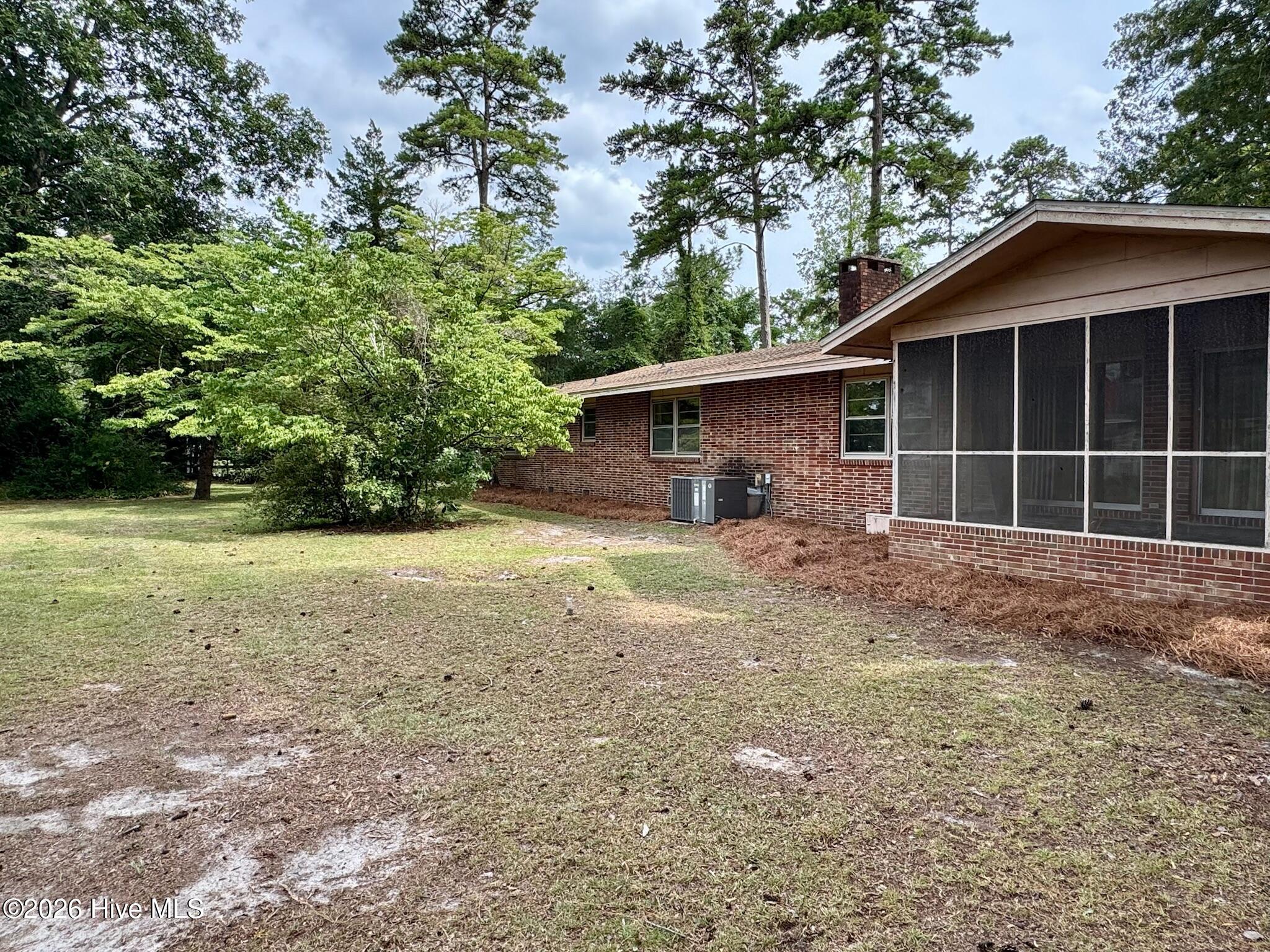 2206 Second Avenue Property Photo 6