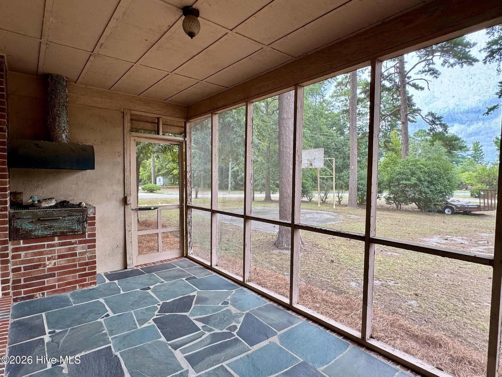 2206 Second Avenue Property Photo 11