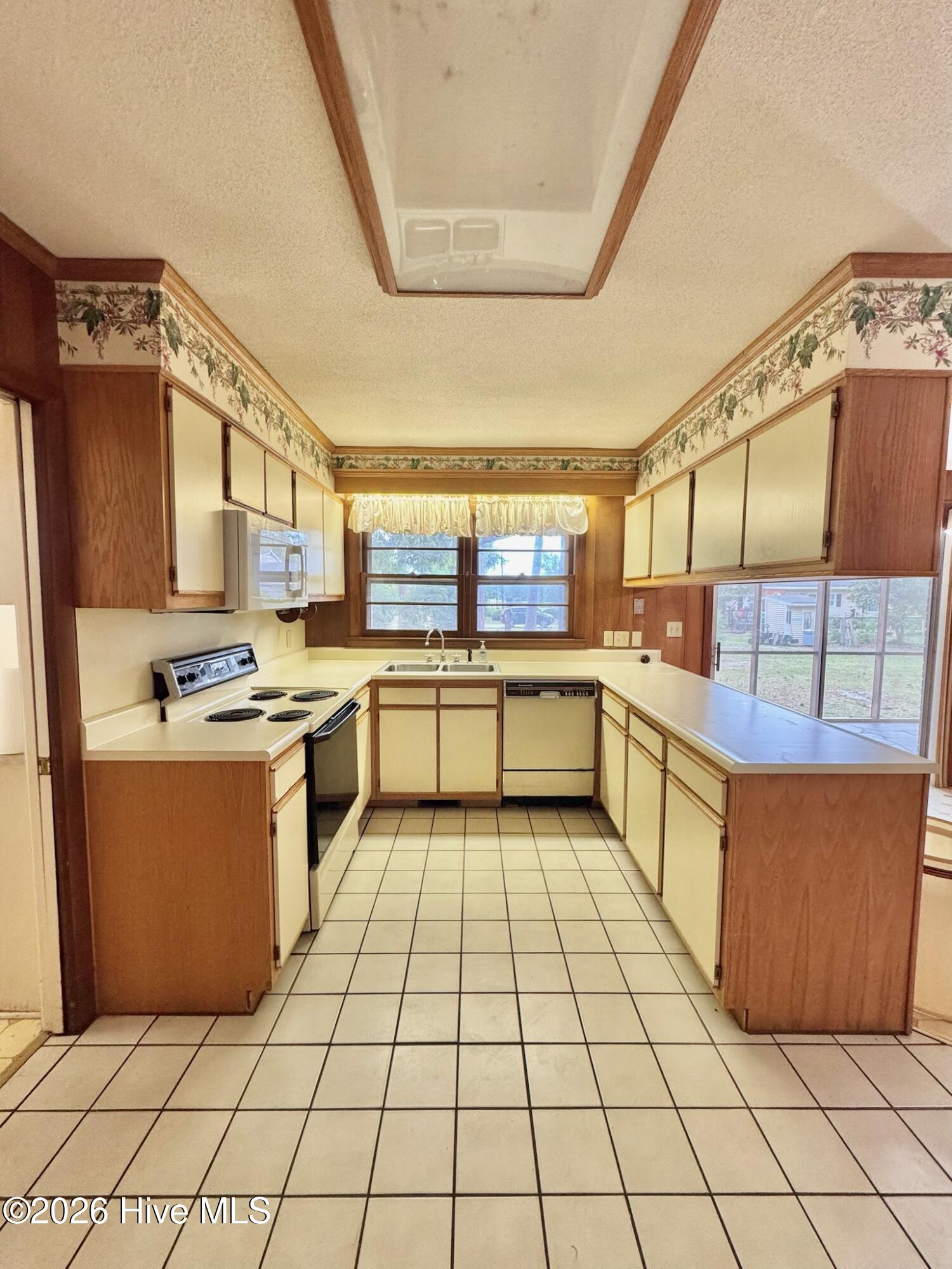 2206 Second Avenue Property Photo 13