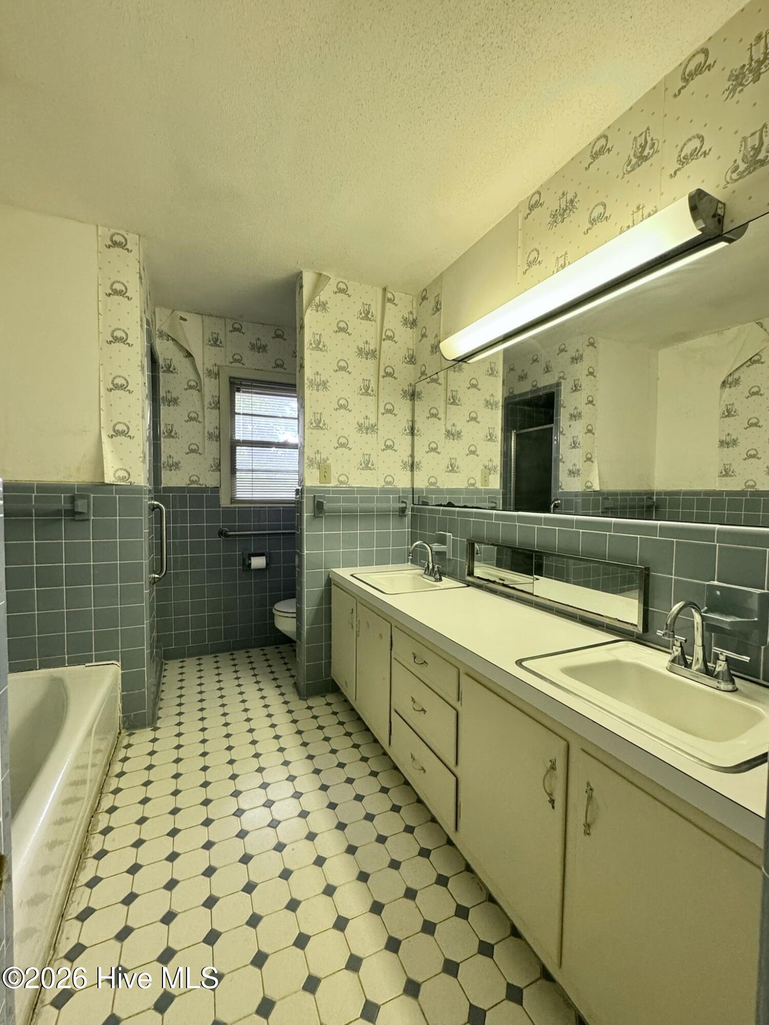 2206 Second Avenue Property Photo 35