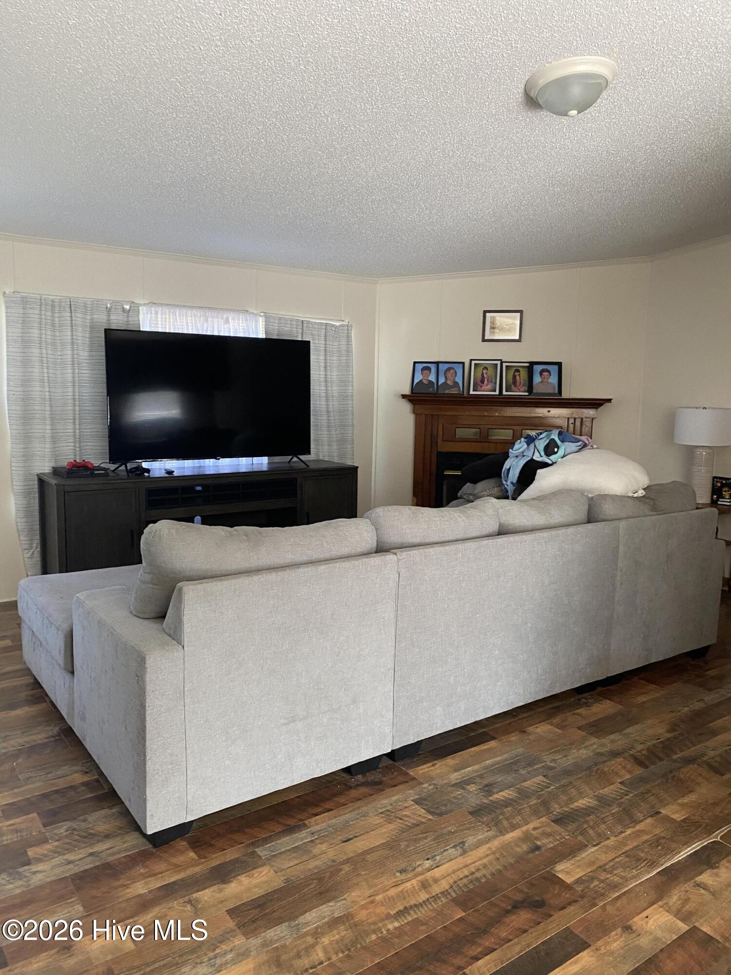 103 Yew Court Property Photo 2