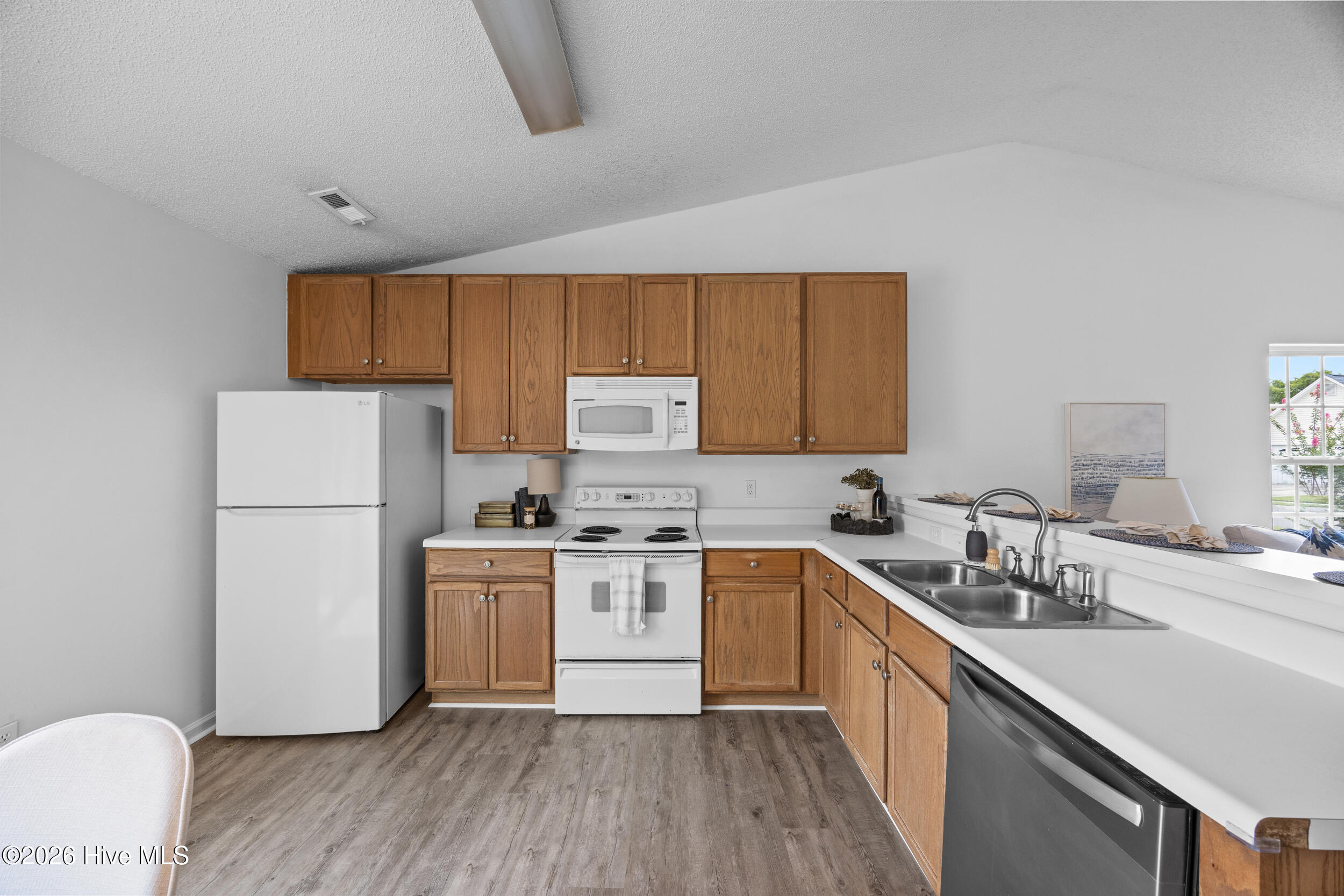 6611 Stoddard Road Property Photo 13