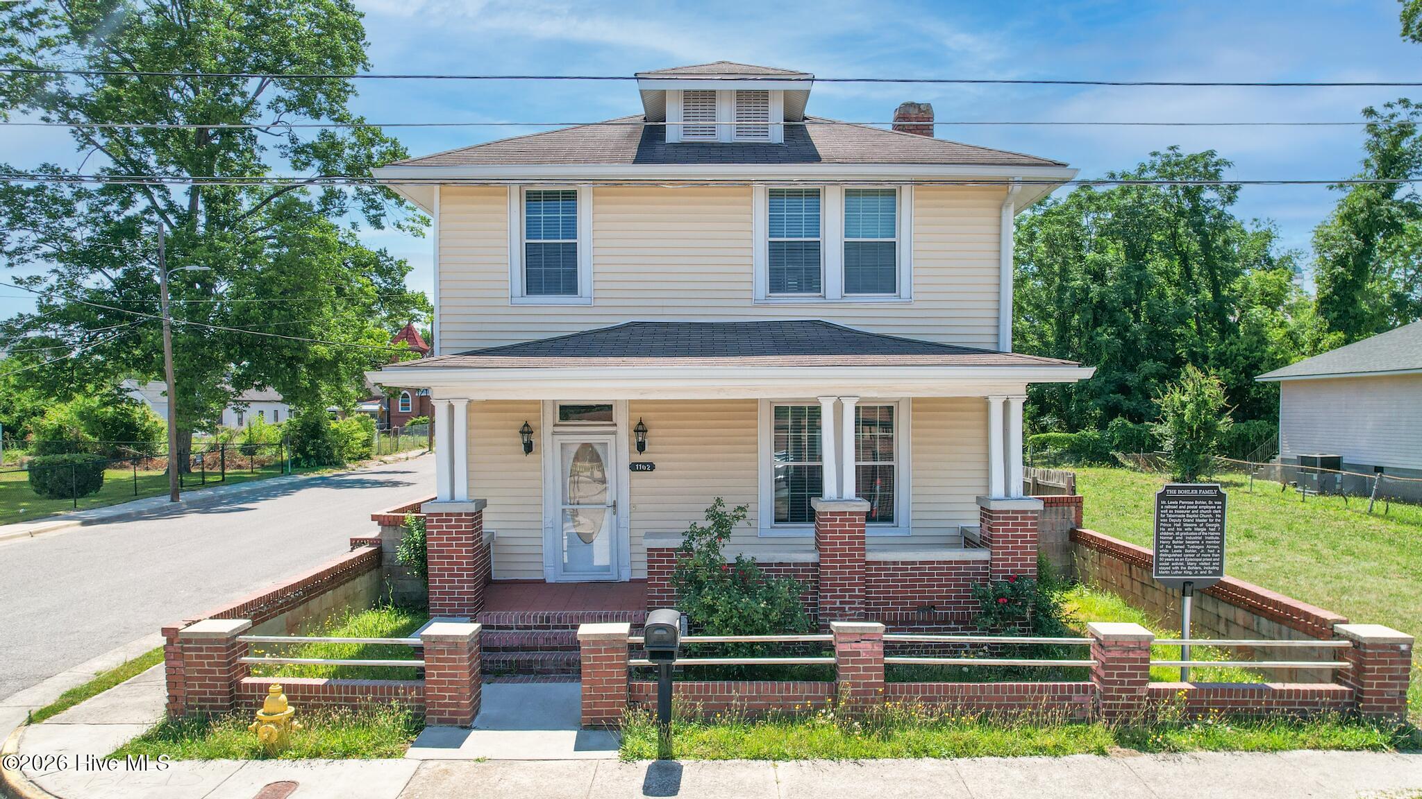 1102 Phillips Street Property Photo 1