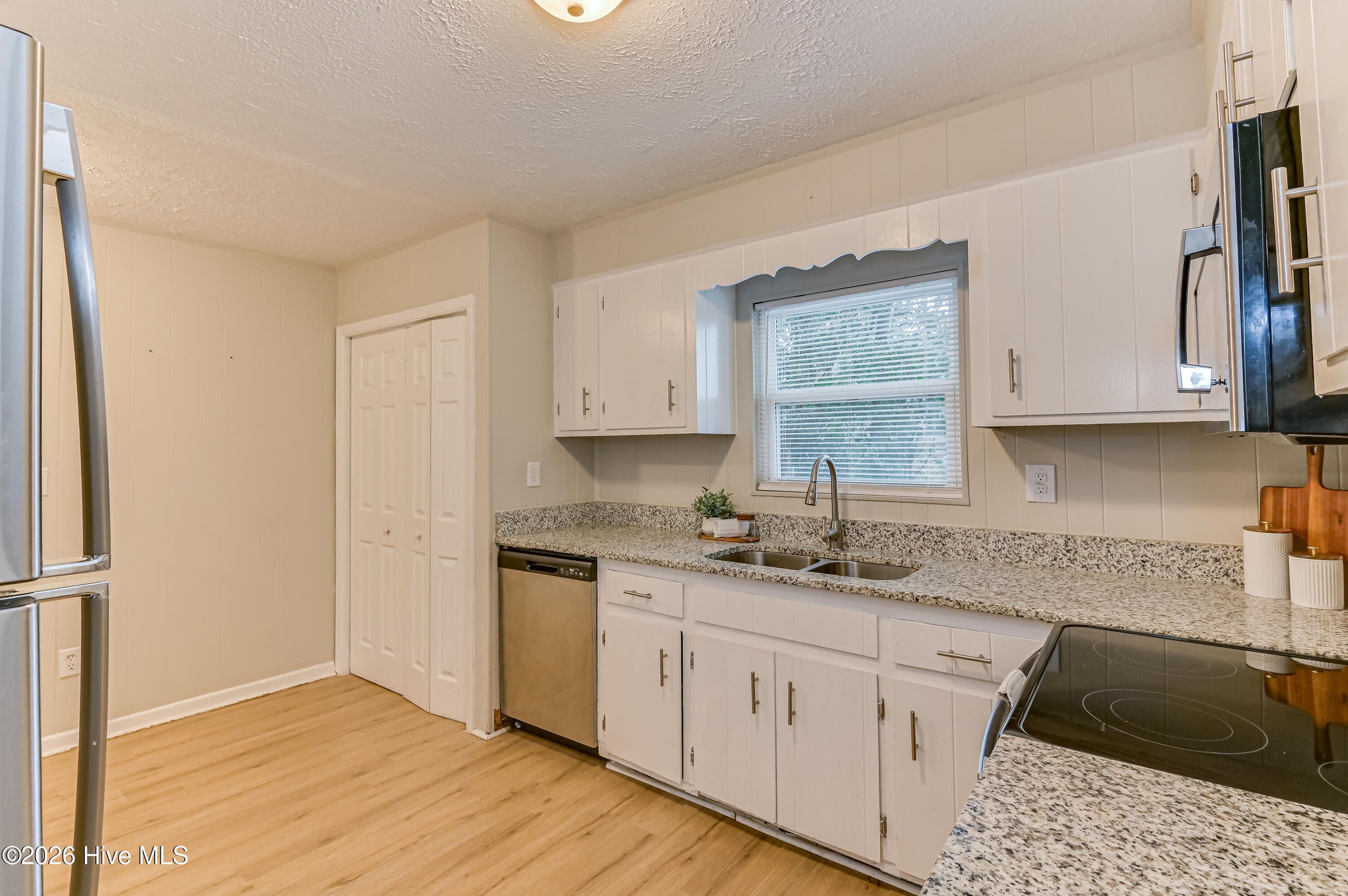 2425 Birdie Drive Property Photo 12