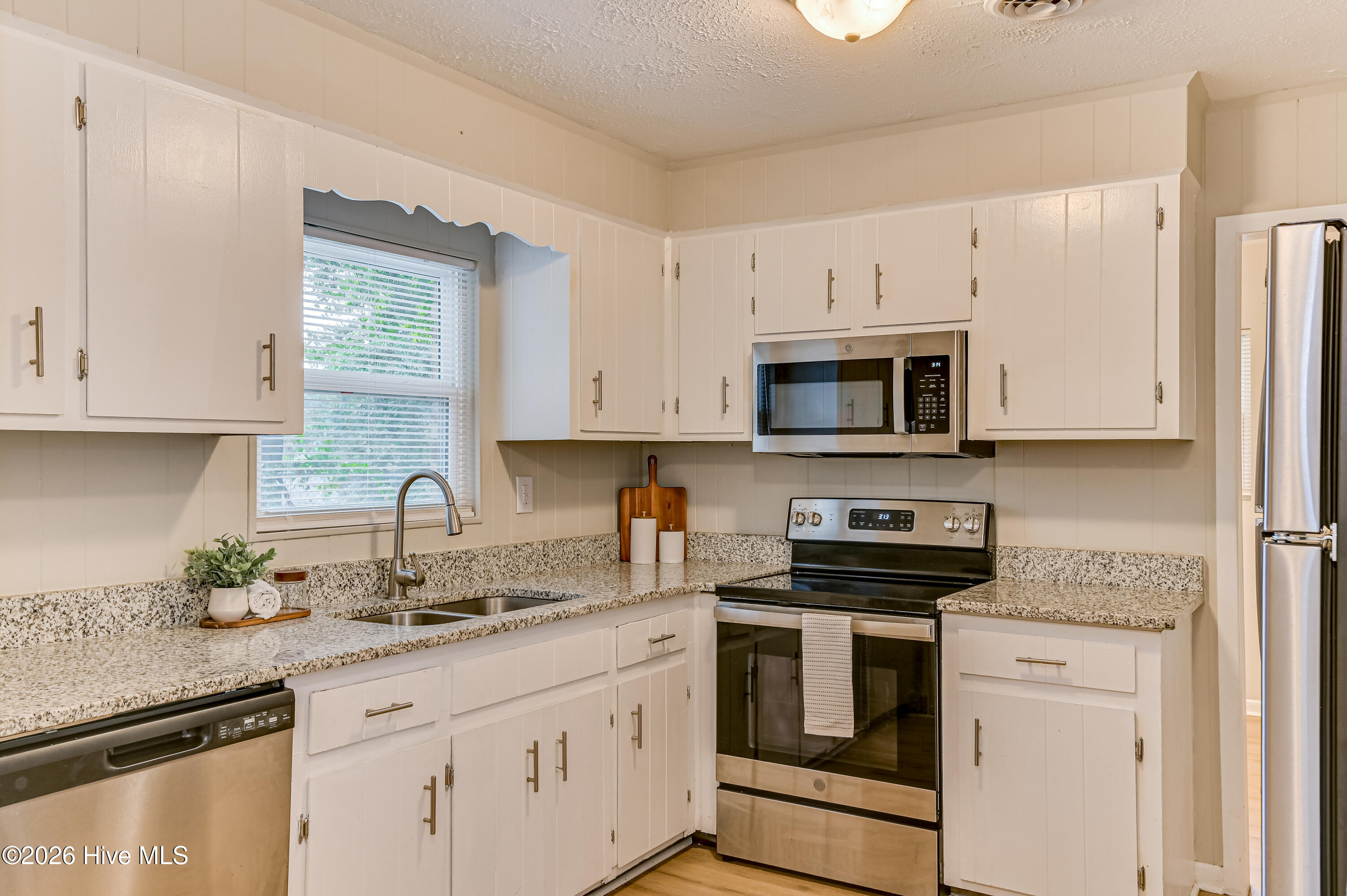 2425 Birdie Drive Property Photo 17