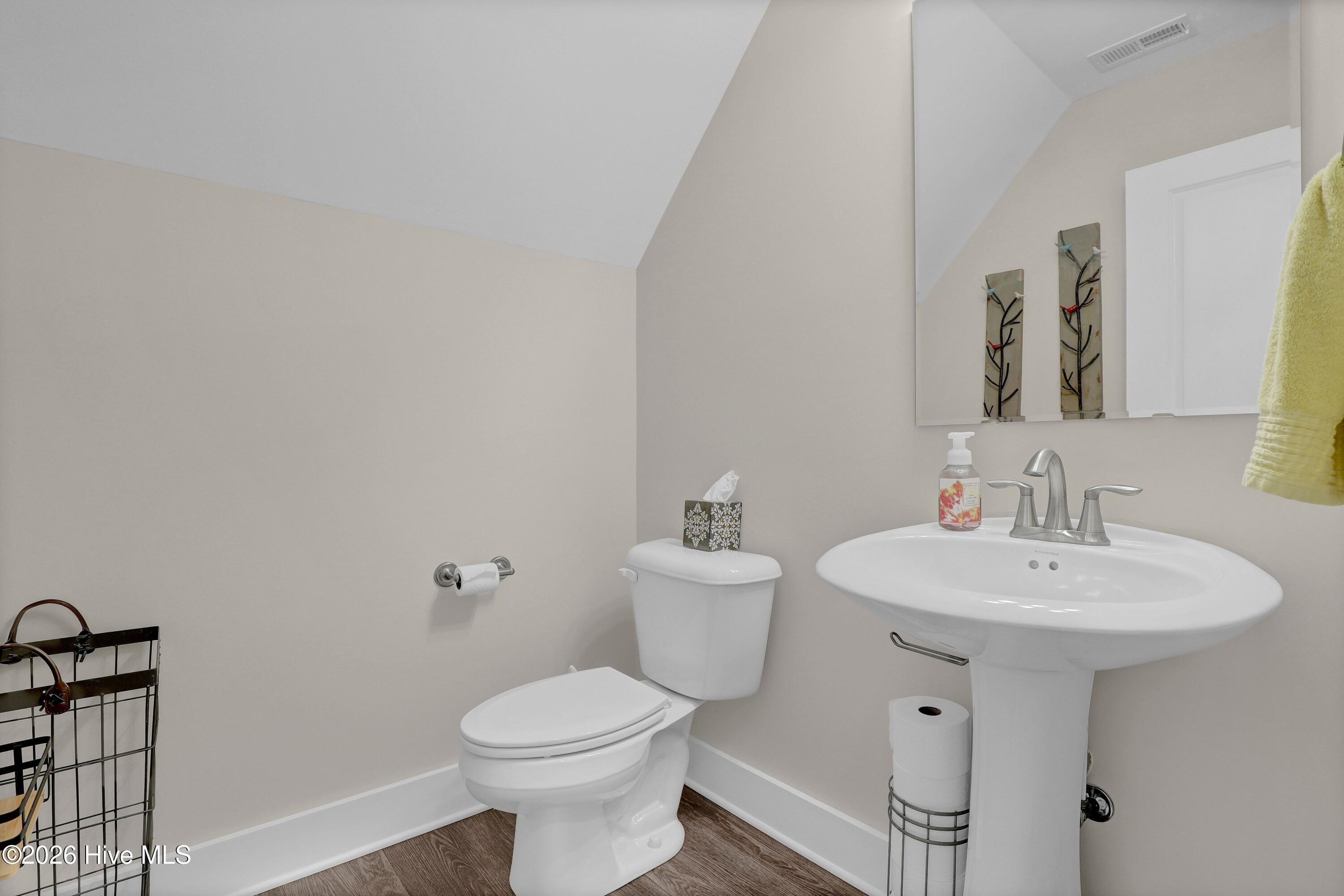 198 Darel Street Property Photo 12