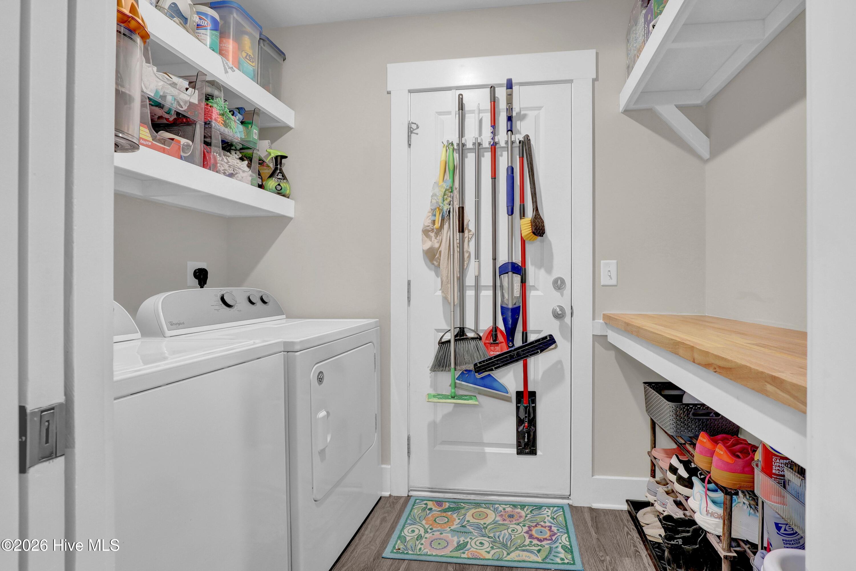 198 Darel Street Property Photo 22
