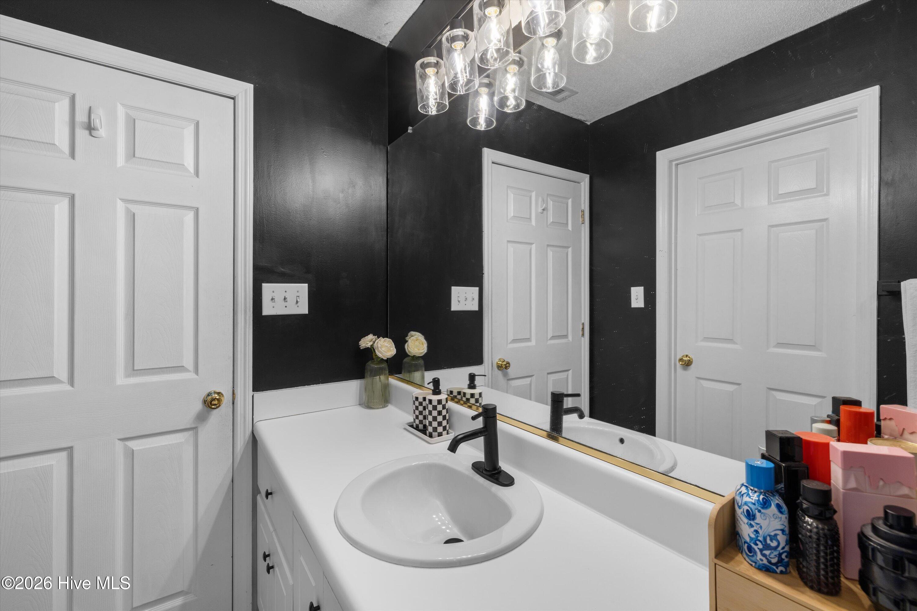 135 Hammond Place Circle Property Photo 24
