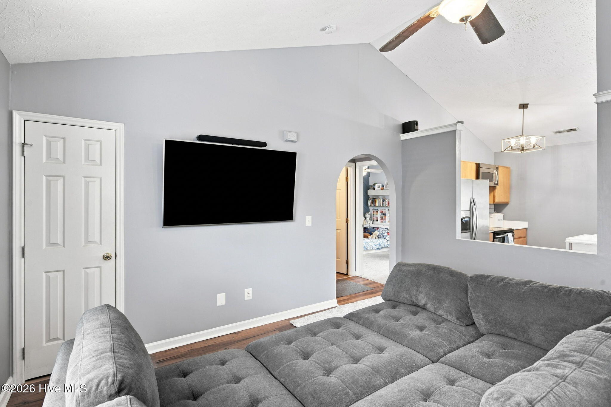 805 Southern Charm Drive Property Photo 8