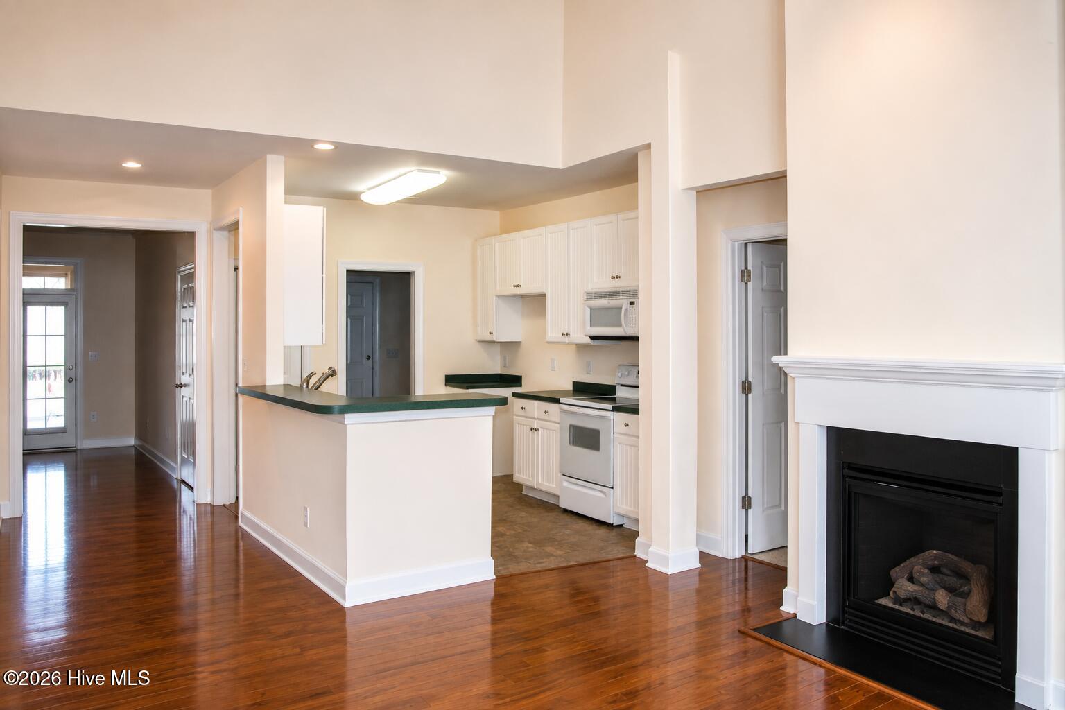 1308 Arbor Ridge Way Property Photo 3