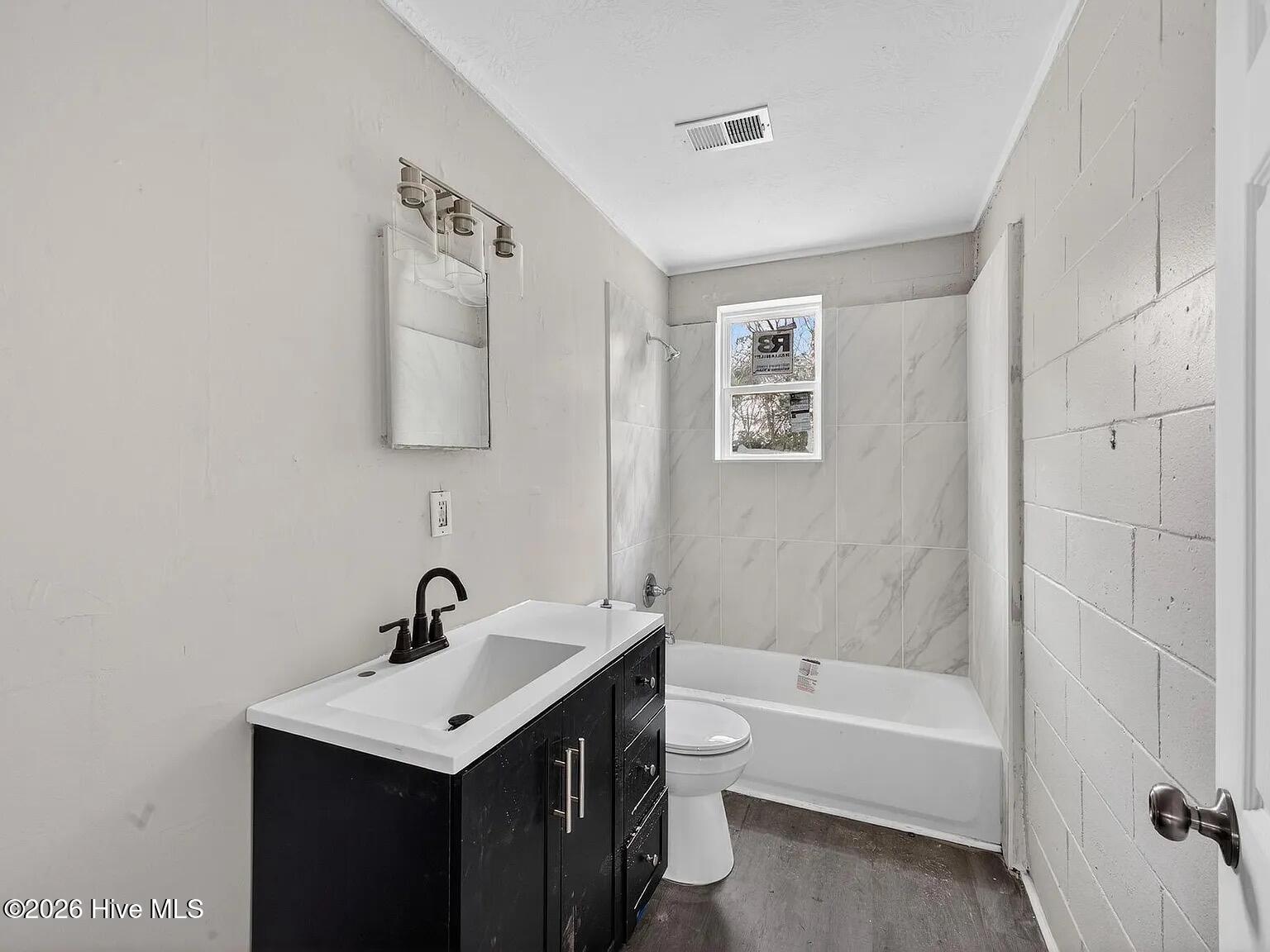254 Japonica Avenue Property Photo 9