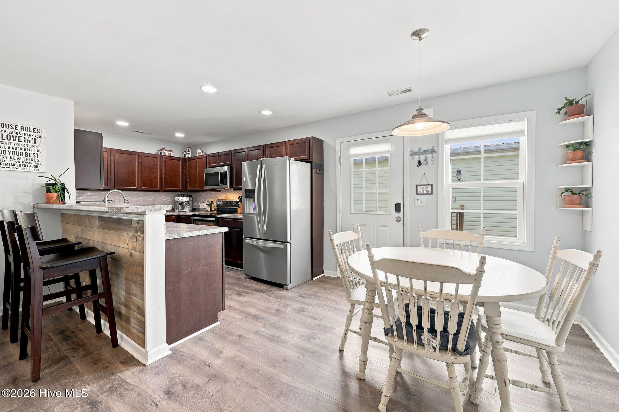 133 James Avenue A Property Photo 6