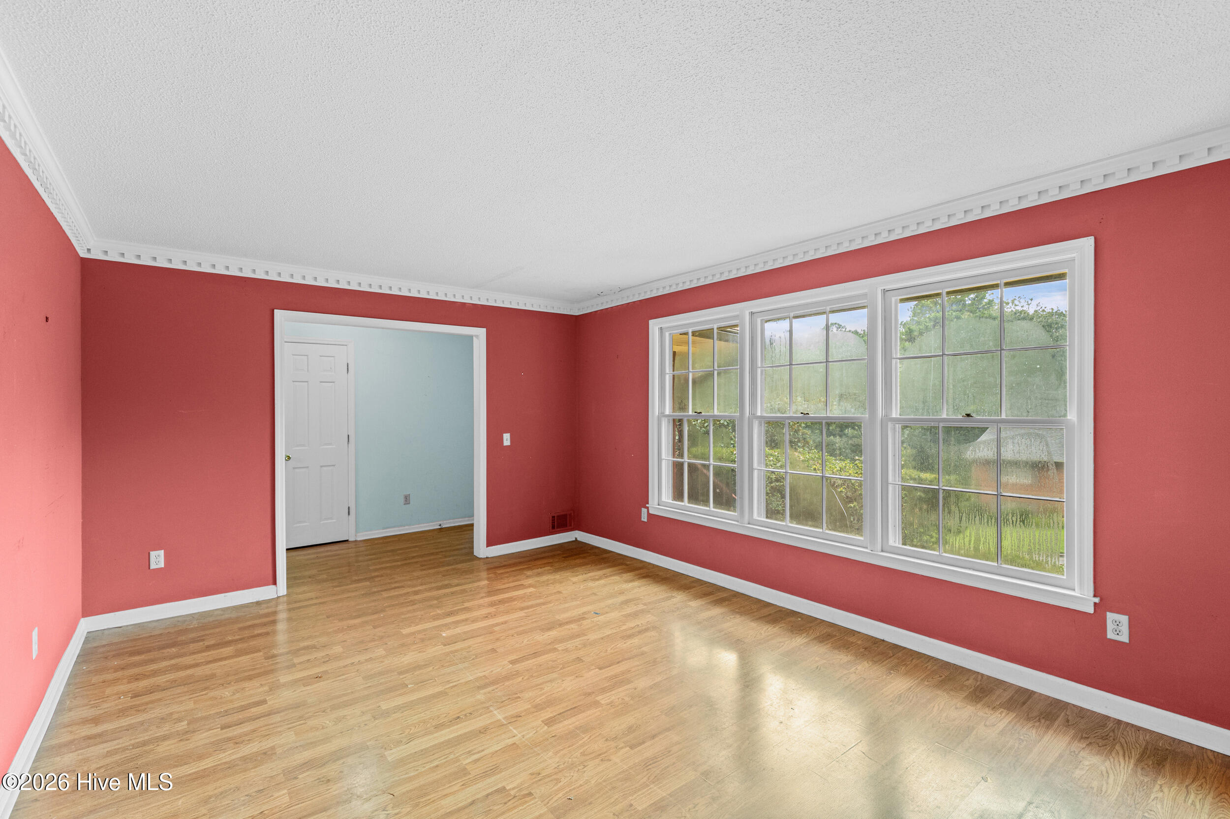 1824 Mountside Drive Property Photo 2