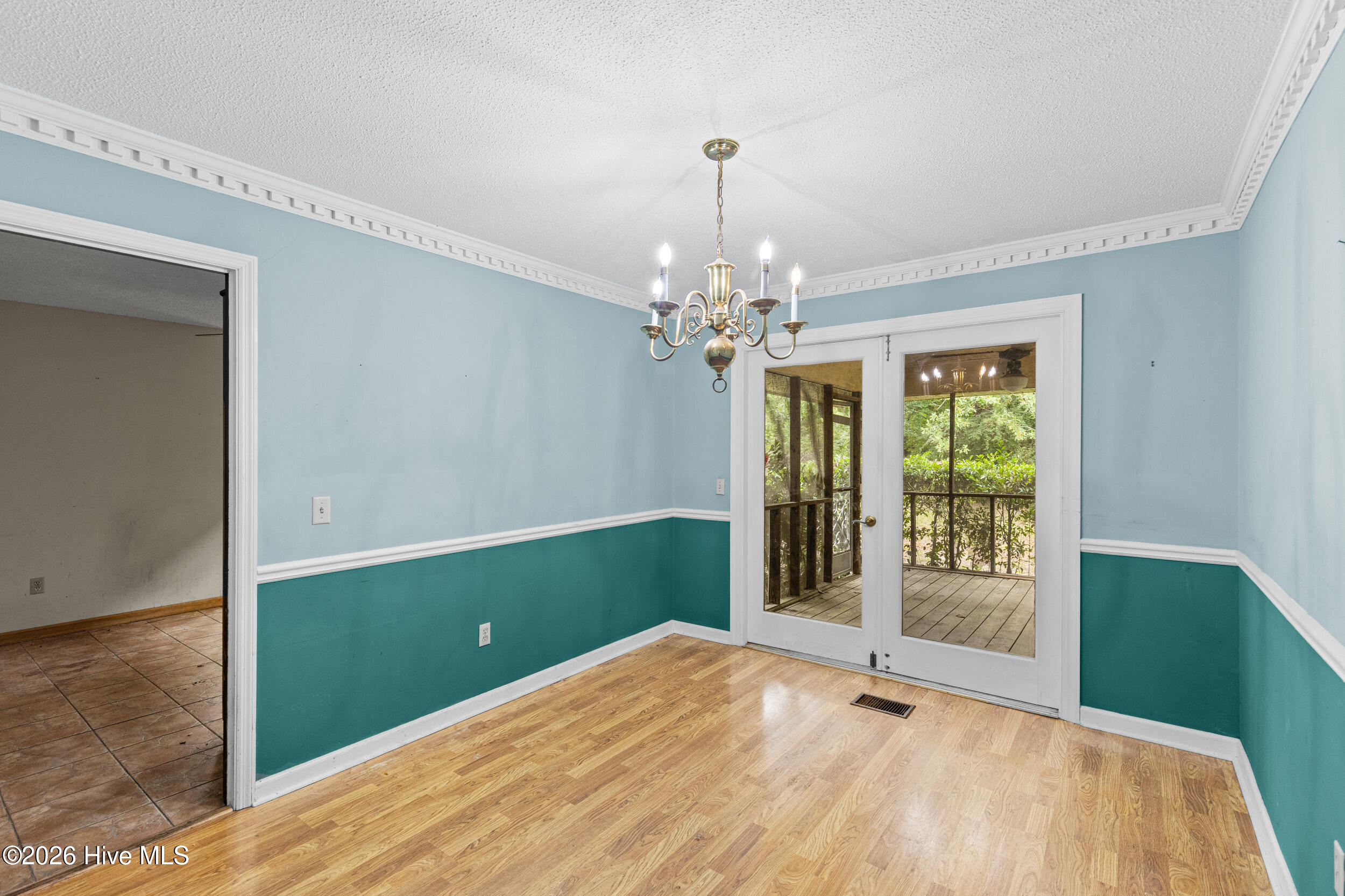 1824 Mountside Drive Property Photo 3