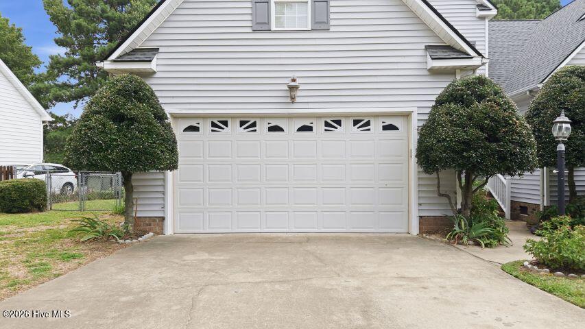 3532 Shadow Ridge Road N Property Photo 3