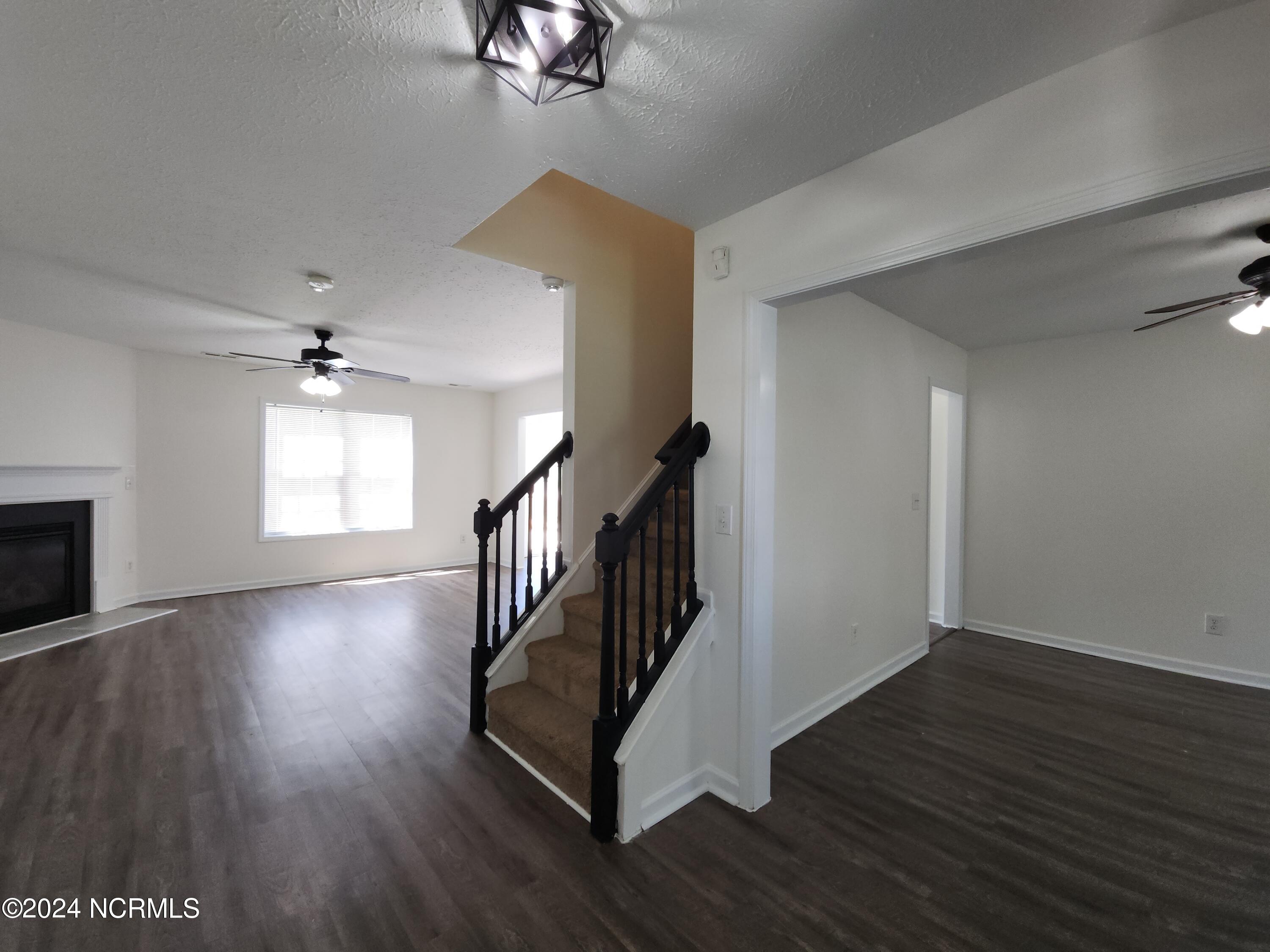 205 Ashcroft Drive Property Photo 7