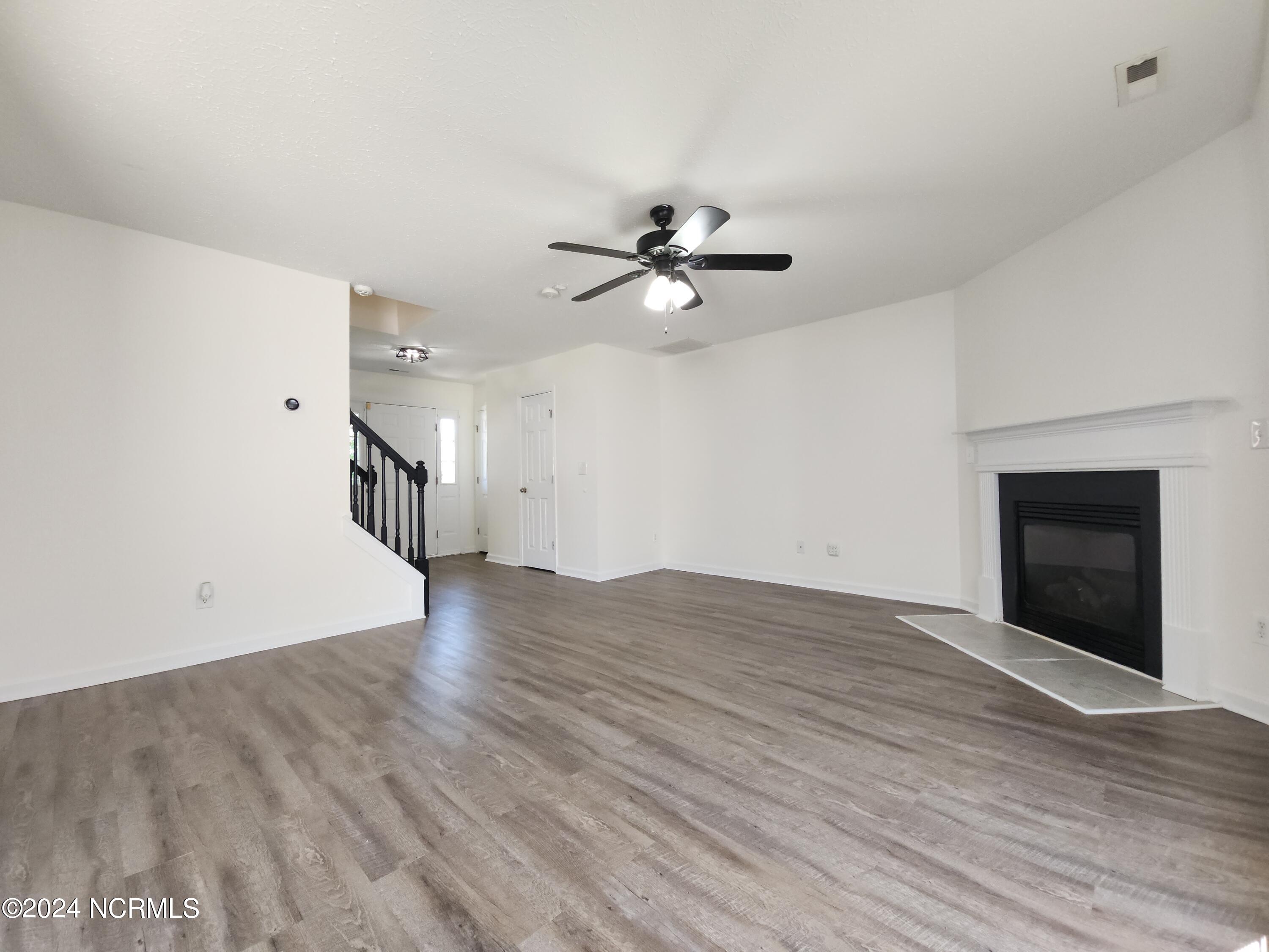 205 Ashcroft Drive Property Photo 10