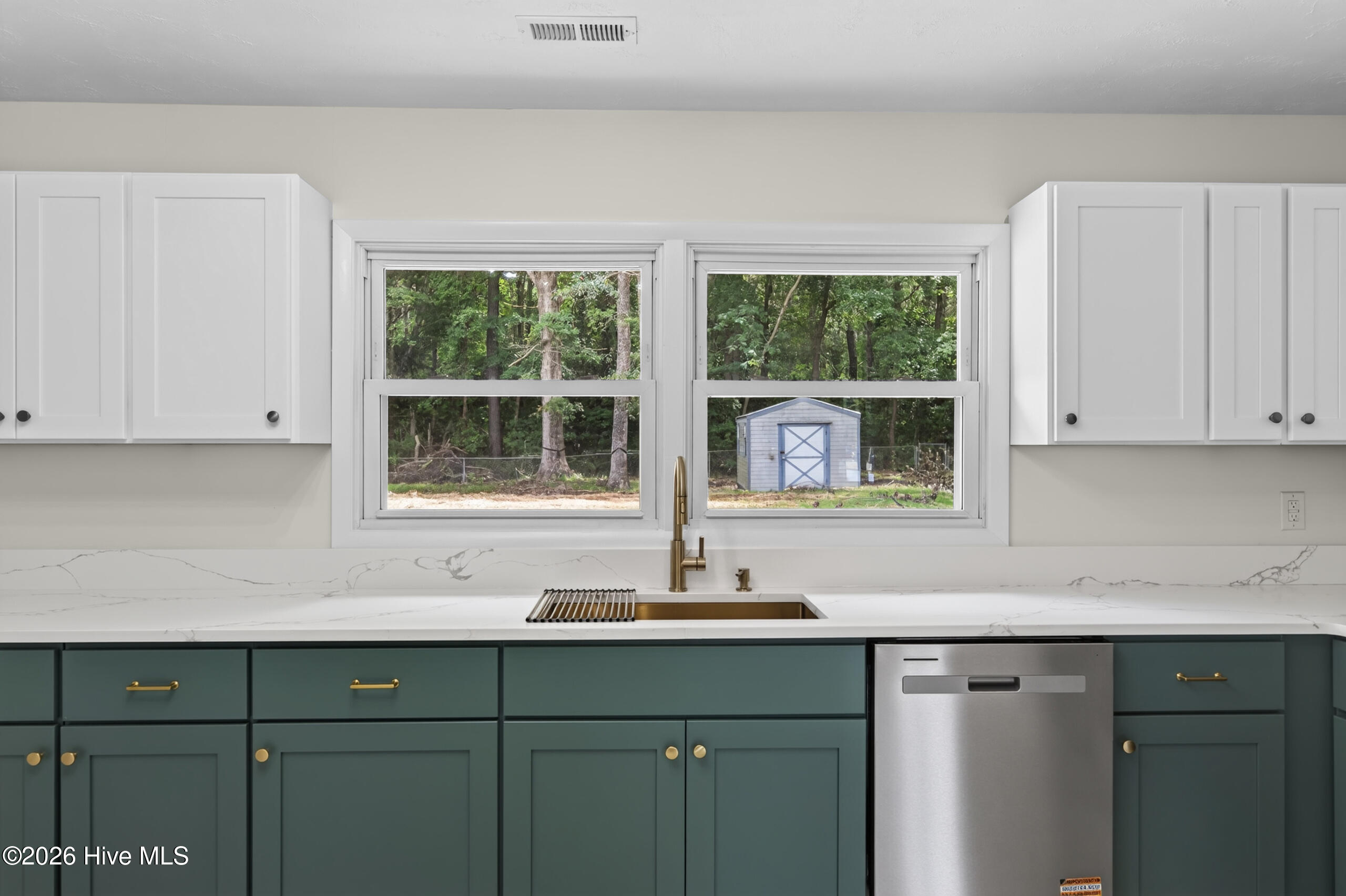 300 Walnut Drive Property Photo 12