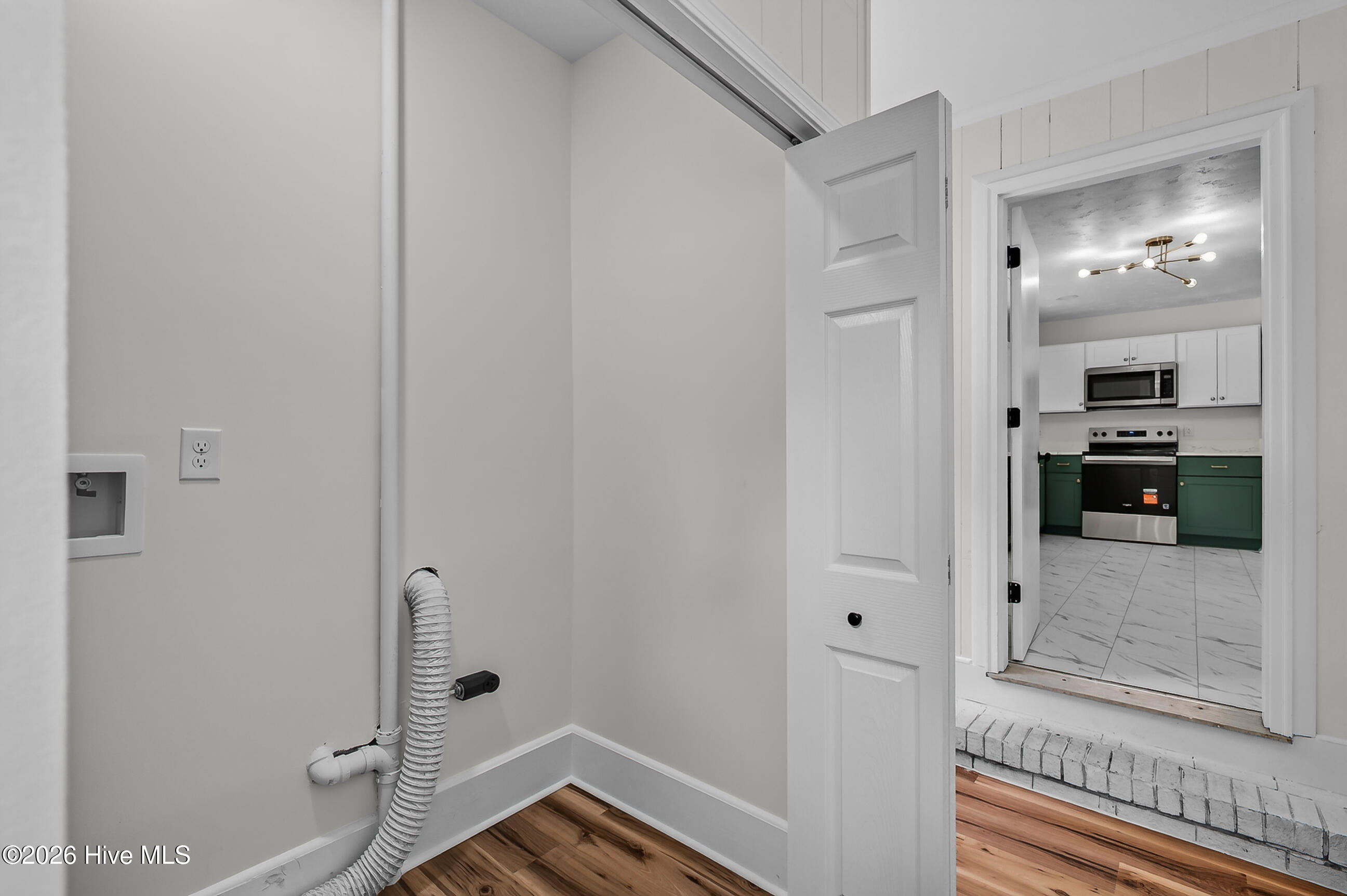 300 Walnut Drive Property Photo 15