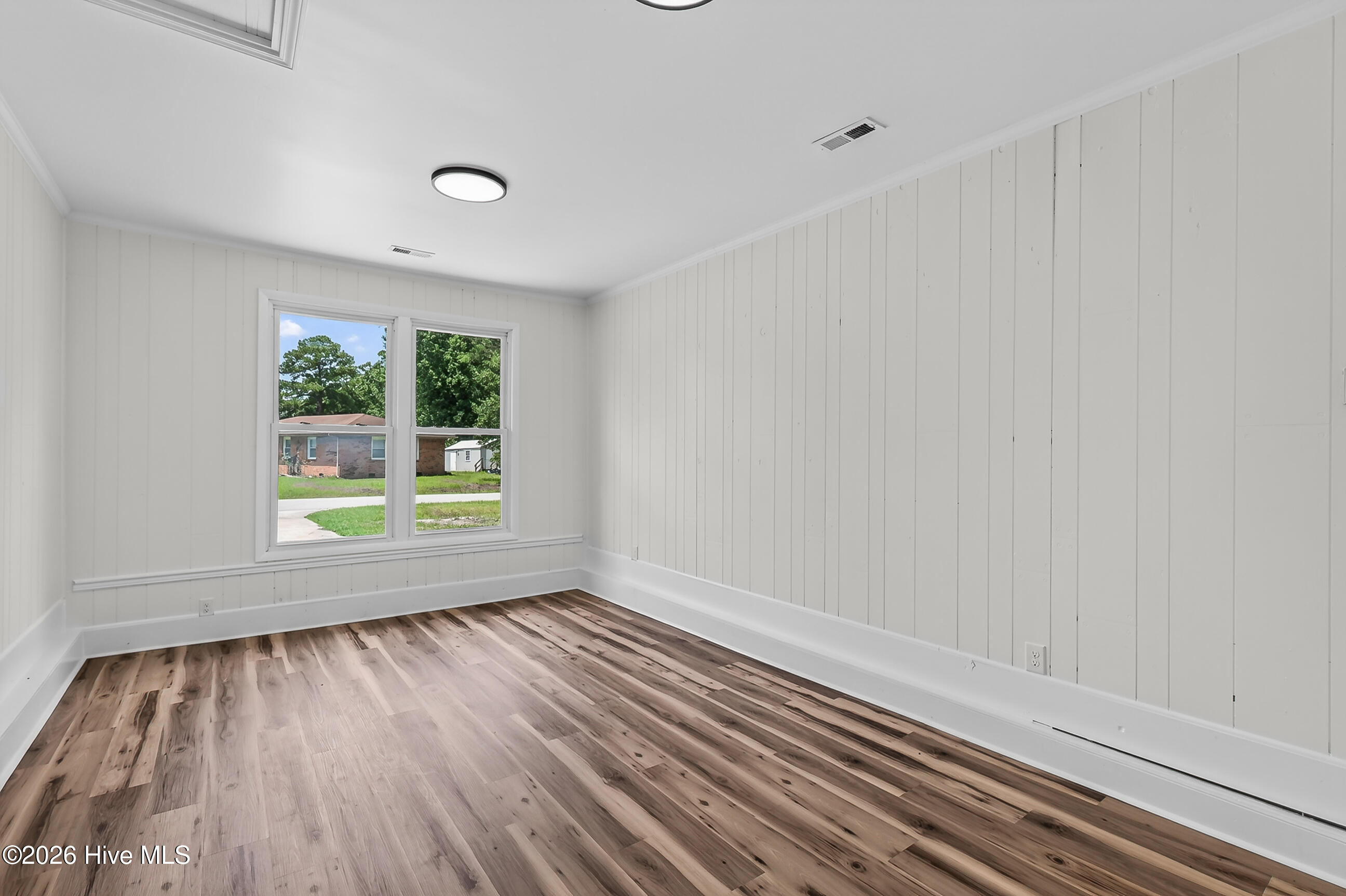 300 Walnut Drive Property Photo 16