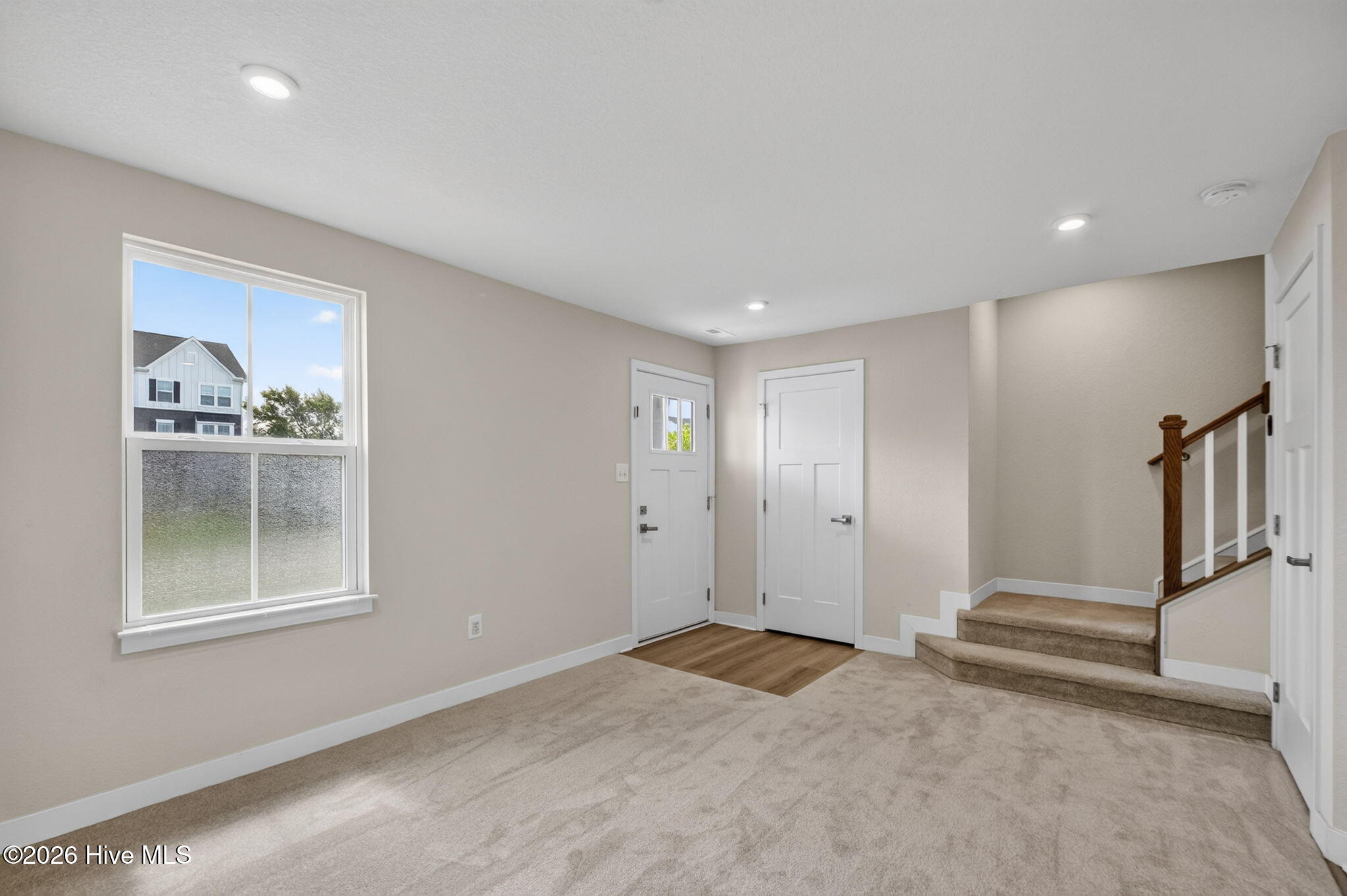208 Fost Boulevard Property Photo 4